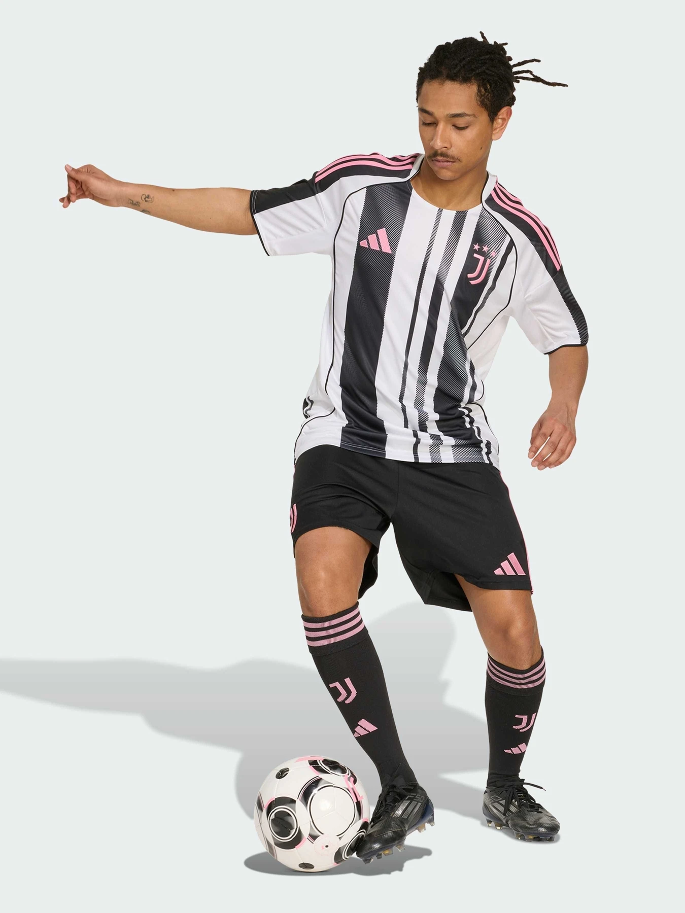 Шорты Adidas модель JV5830 Фото