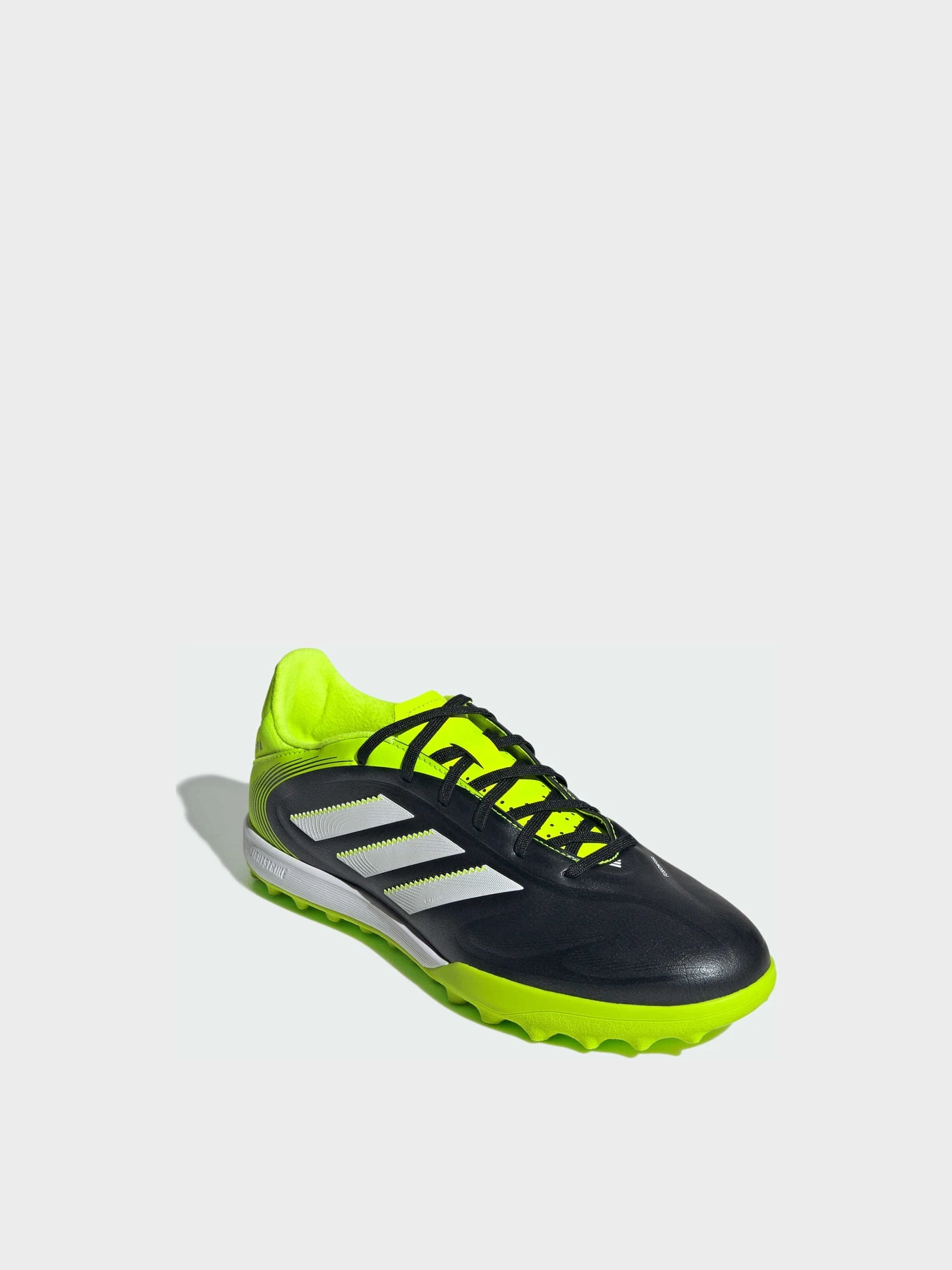 Кроссовки Adidas Copa модель JR2852 Фото