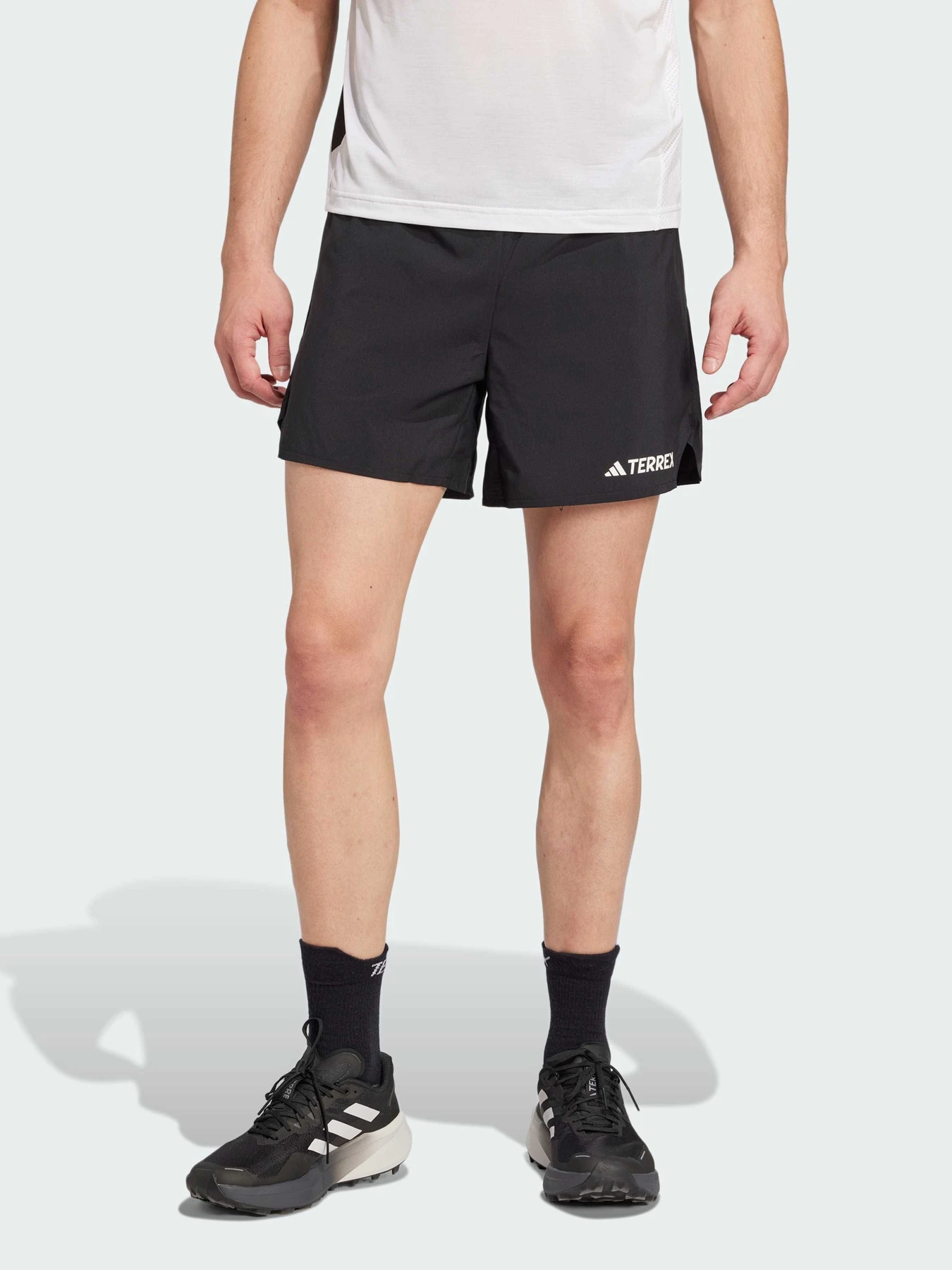 Шорты Adidas модель JE9433 Шорты Adidas модель JE9433 Фото