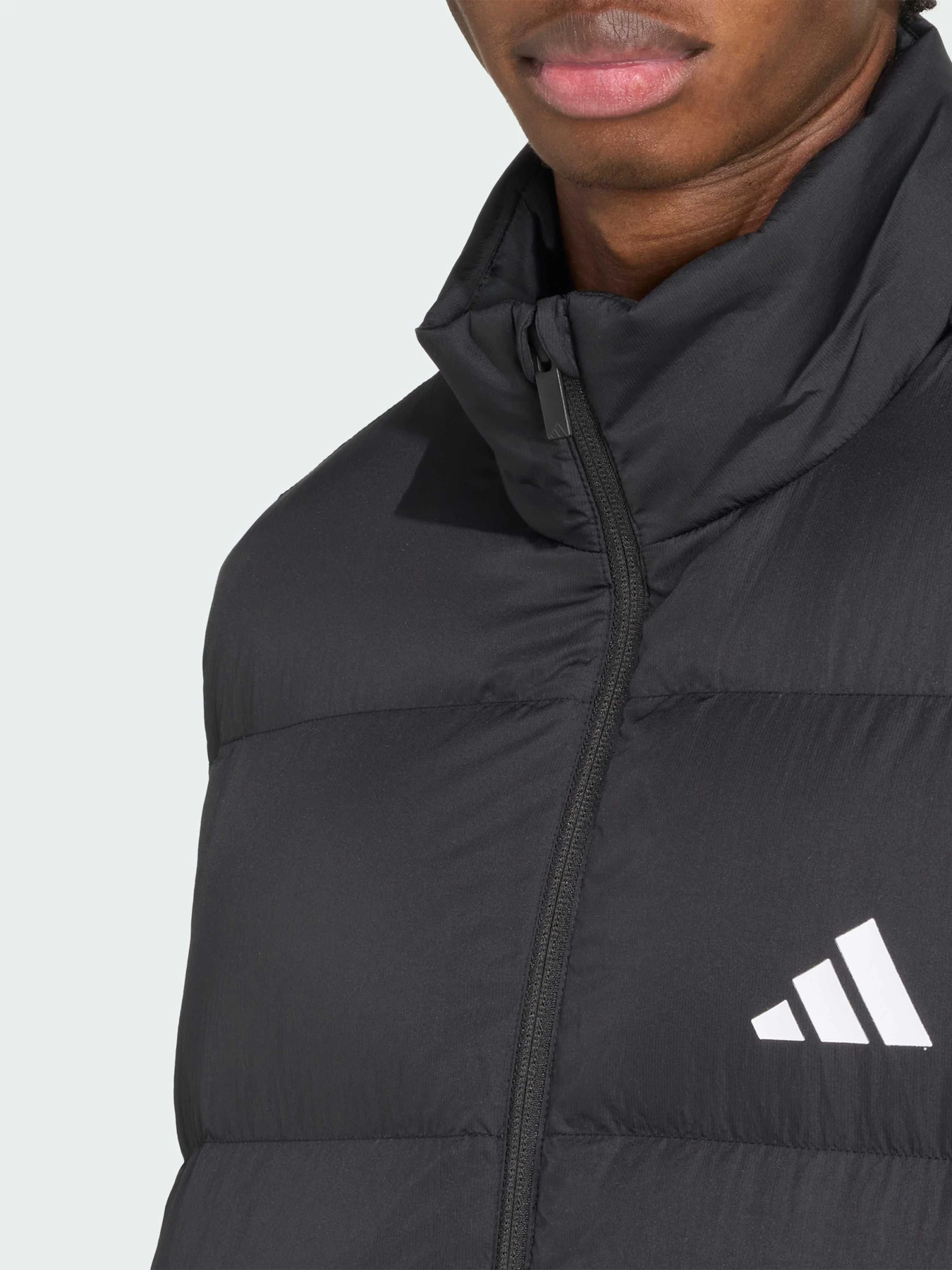 Куртки та дублянки Adidas модель JM4078 Куртки та дублянки Adidas модель JM4078 Фото