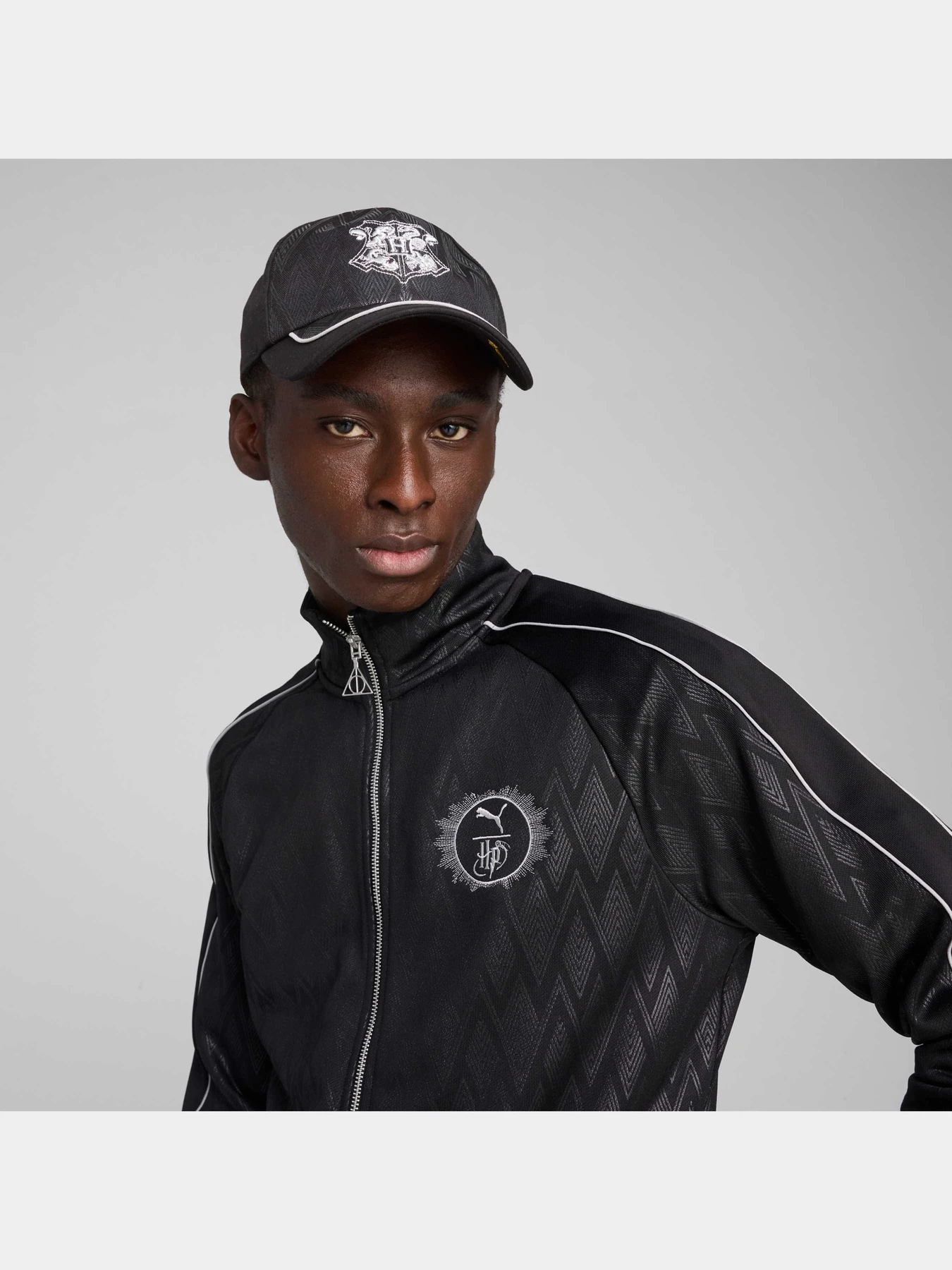 Шапки та кепки PUMA x Harry Potter Dad Cap модель 026019 Шапки та кепки PUMA x Harry Potter Dad Cap модель 026019 Фото