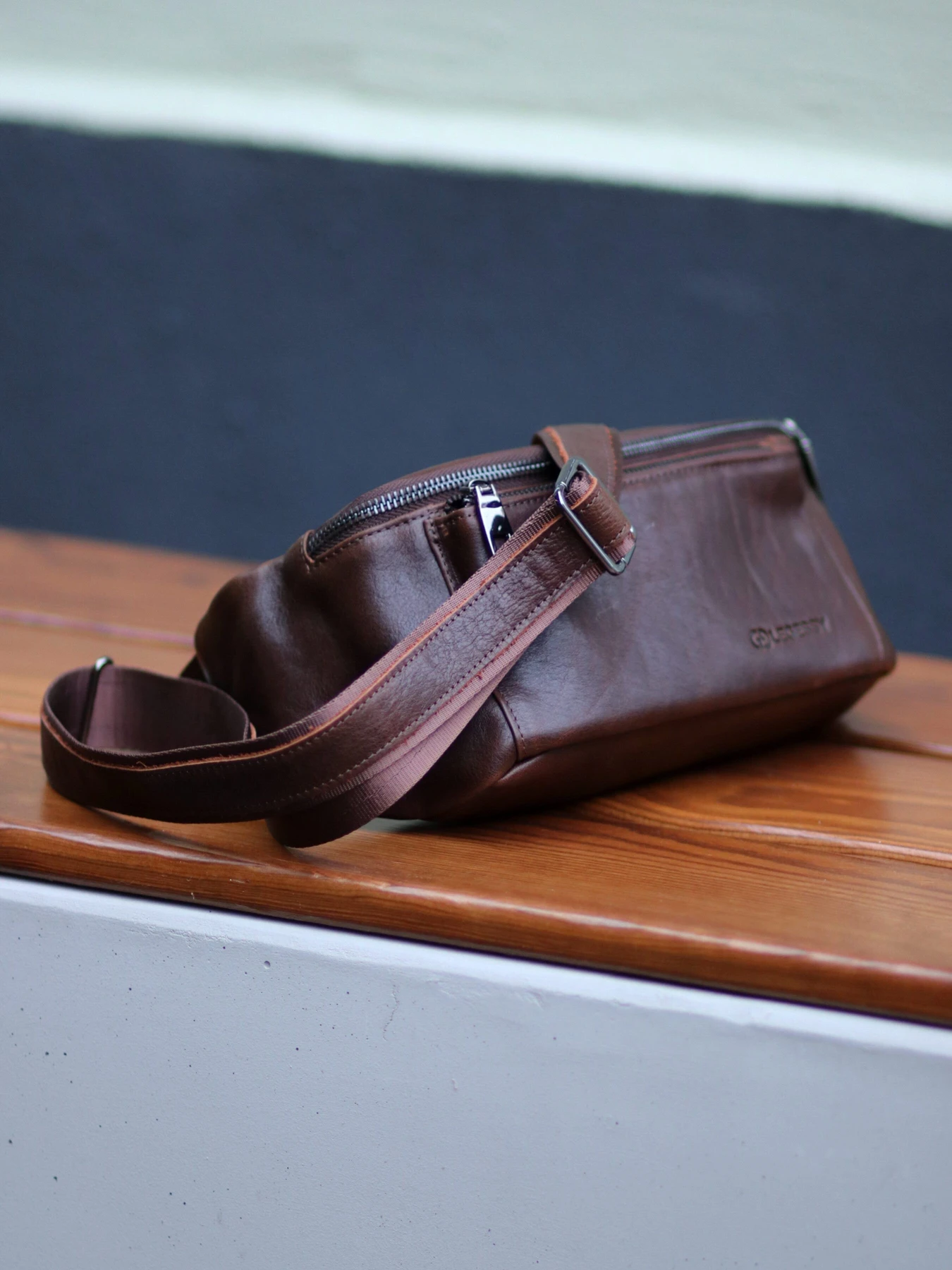 Сумки Legessy модель SORENTO_233_BROWN Сумки Legessy модель SORENTO_233_BROWN Фото