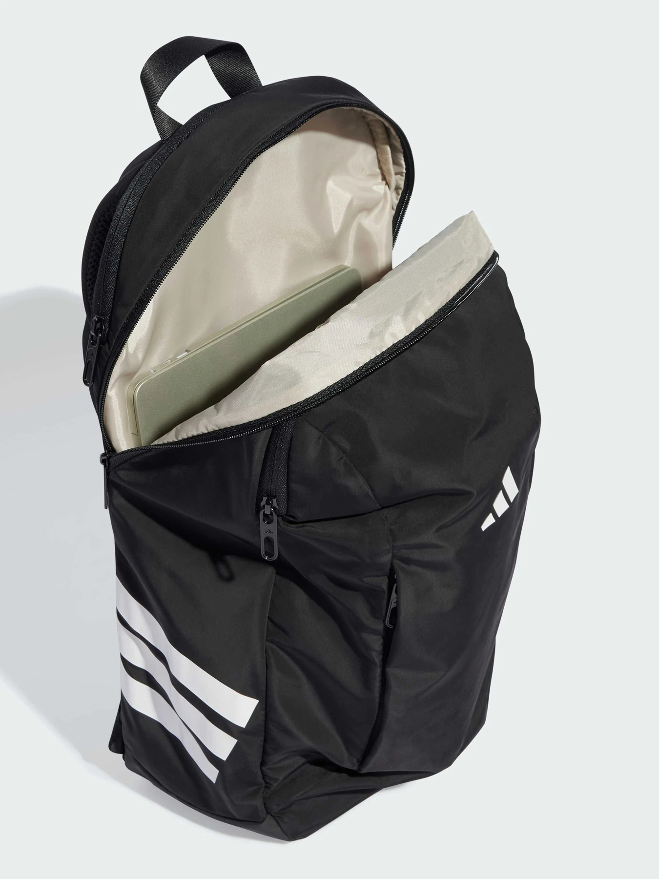 Рюкзаки Adidas модель JM4870 Рюкзаки Adidas модель JM4870 Фото