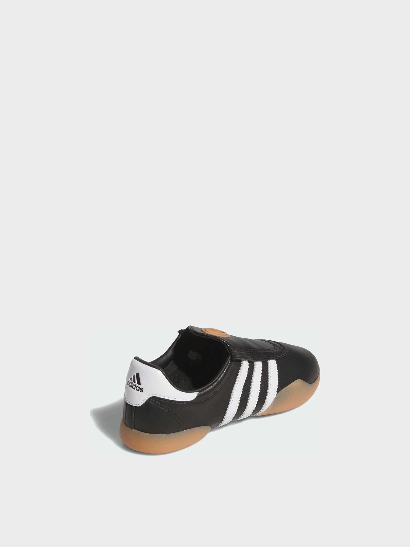 Кроссовки Adidas модель JQ3012 Фото