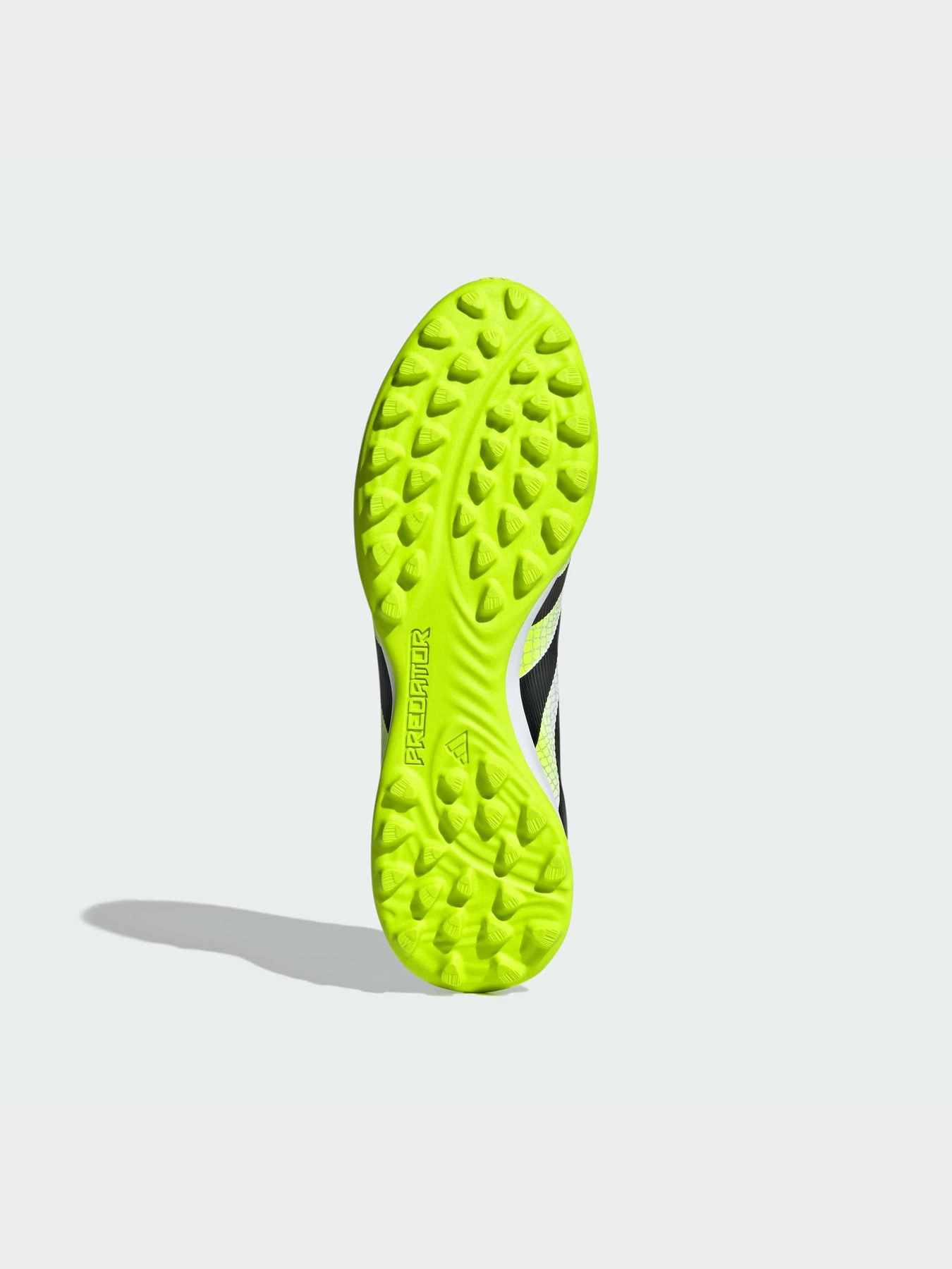 Кросівки Adidas Predator модель JI1132 Кросівки Adidas Predator модель JI1132 Фото