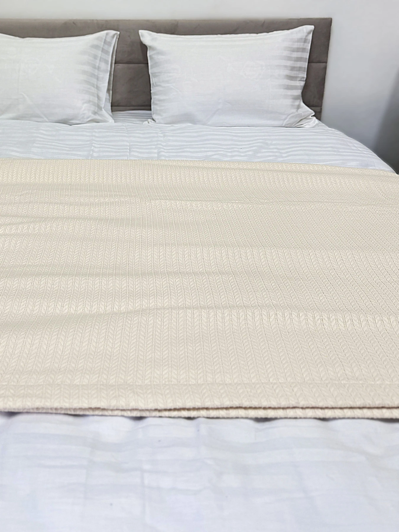 Покрывало Pique хлопковое Beige в крафтовой подарочной коробке Ecotton модель 24539 Фото