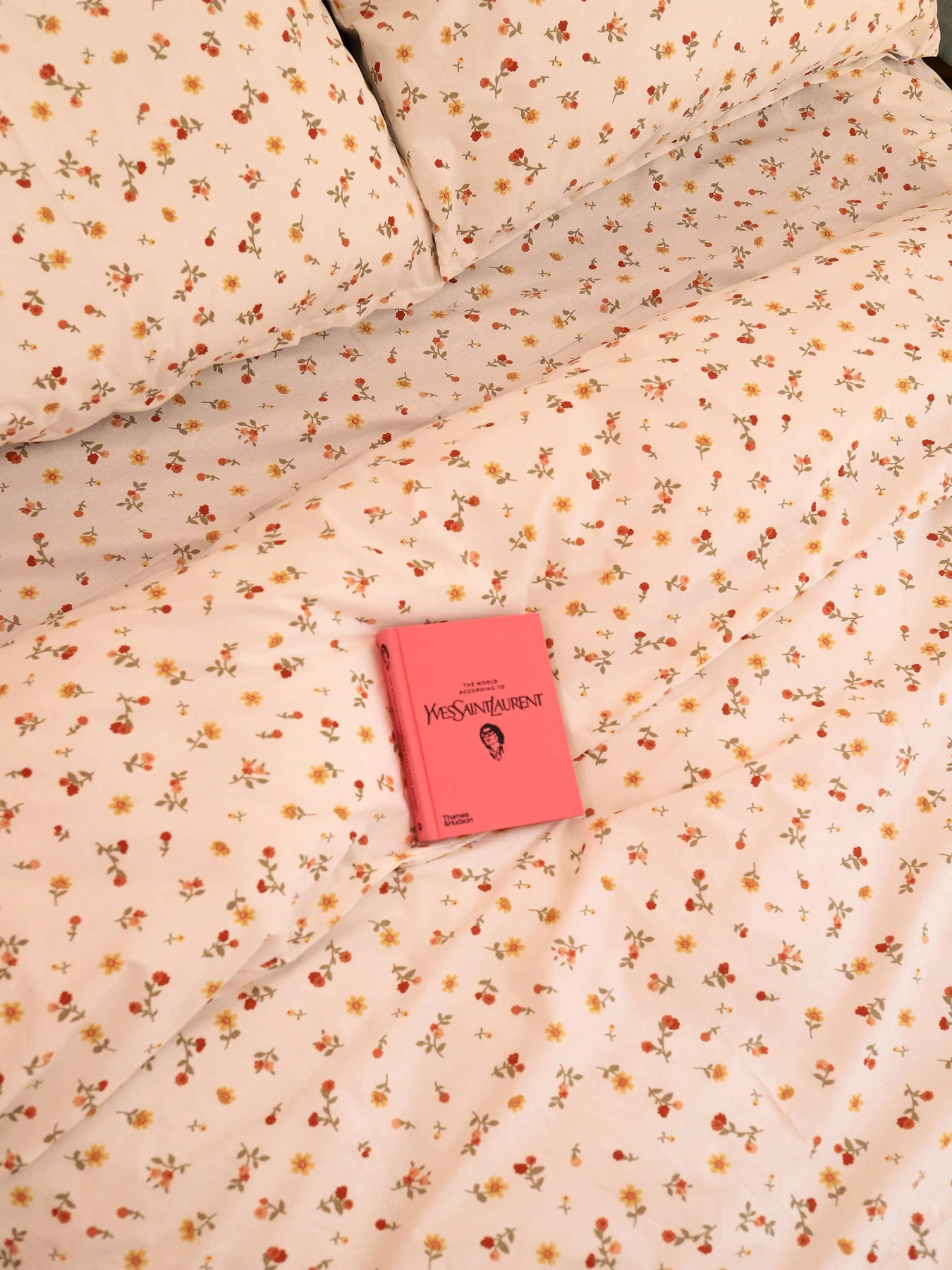 Комплект постельного белья из ткани ранфорс pretty flowers BedclozZzes модель 12122 Комплект постельного белья из ткани ранфорс pretty flowers BedclozZzes модель 12122 Фото