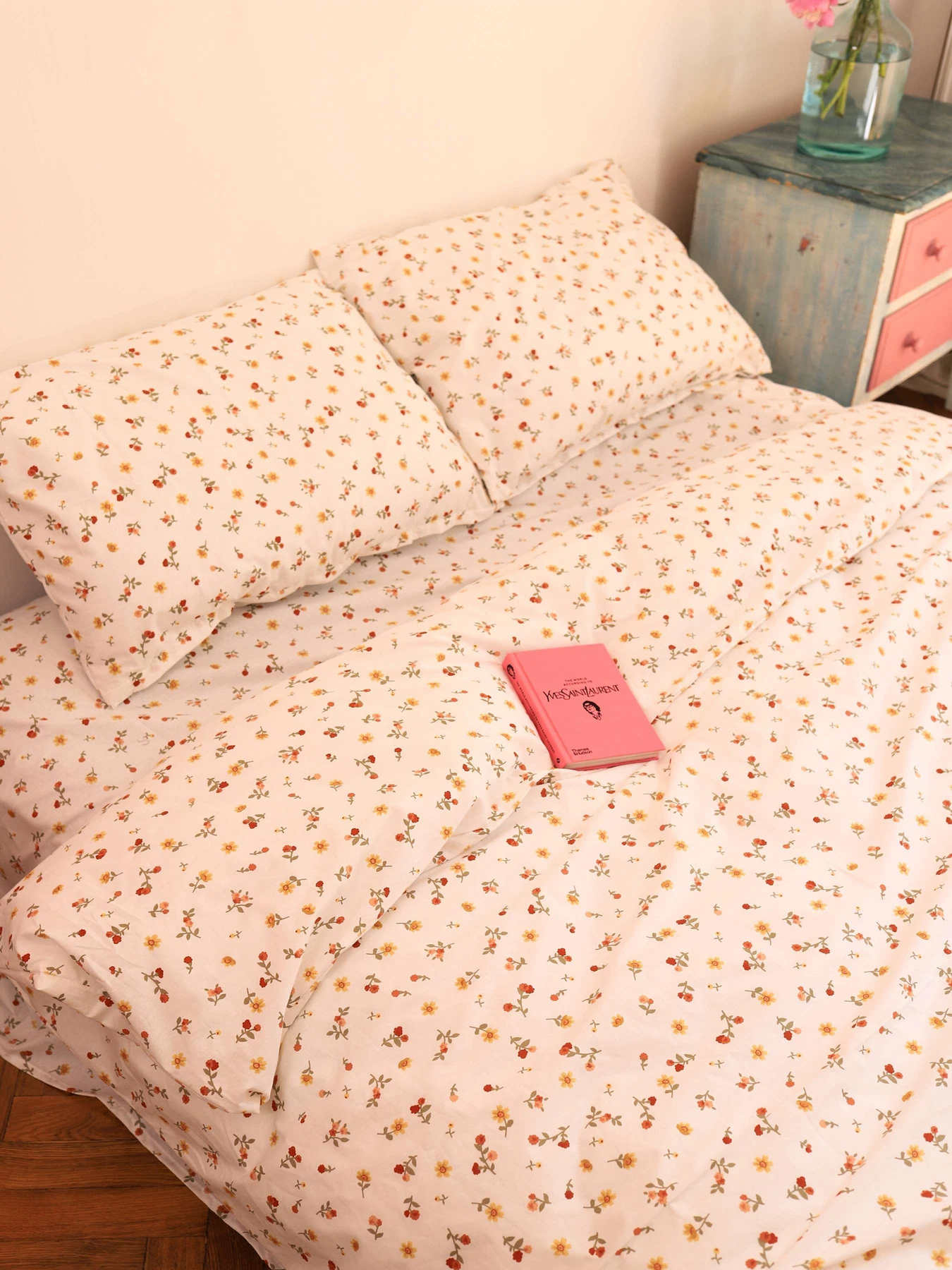 Комплект постельного белья из ткани ранфорс pretty flowers BedclozZzes модель 12122 Комплект постельного белья из ткани ранфорс pretty flowers BedclozZzes модель 12122 Фото