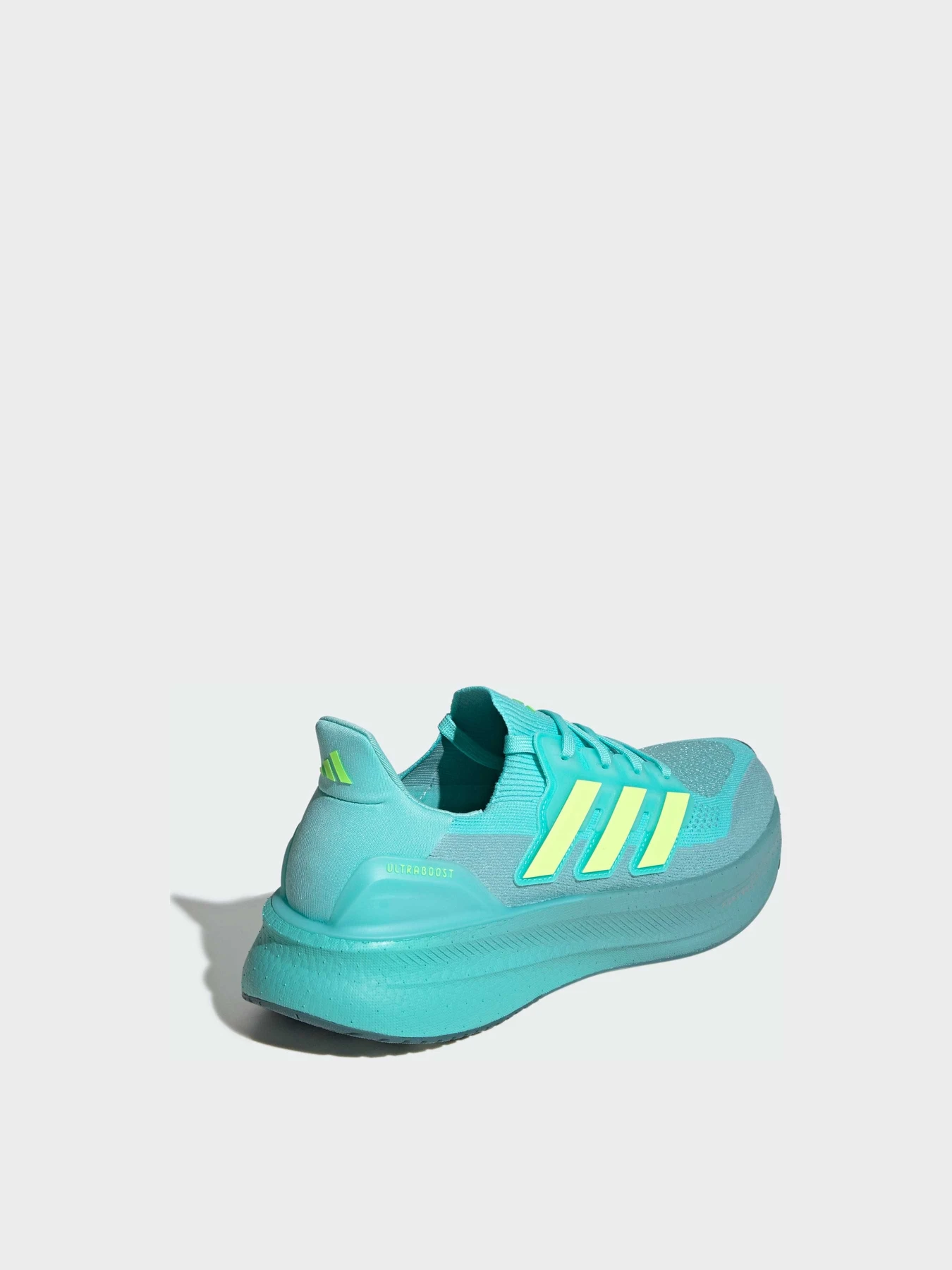 Кроссовки Adidas Ultraboost модель JQ2909 Кроссовки Adidas Ultraboost модель JQ2909 Фото