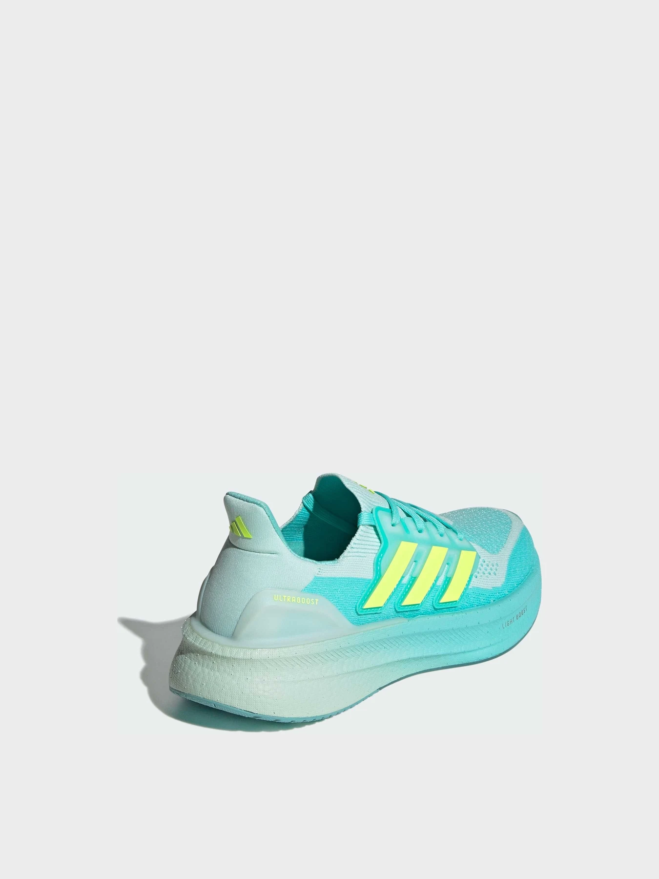 Кроссовки Adidas Ultraboost модель JQ2911 Фото