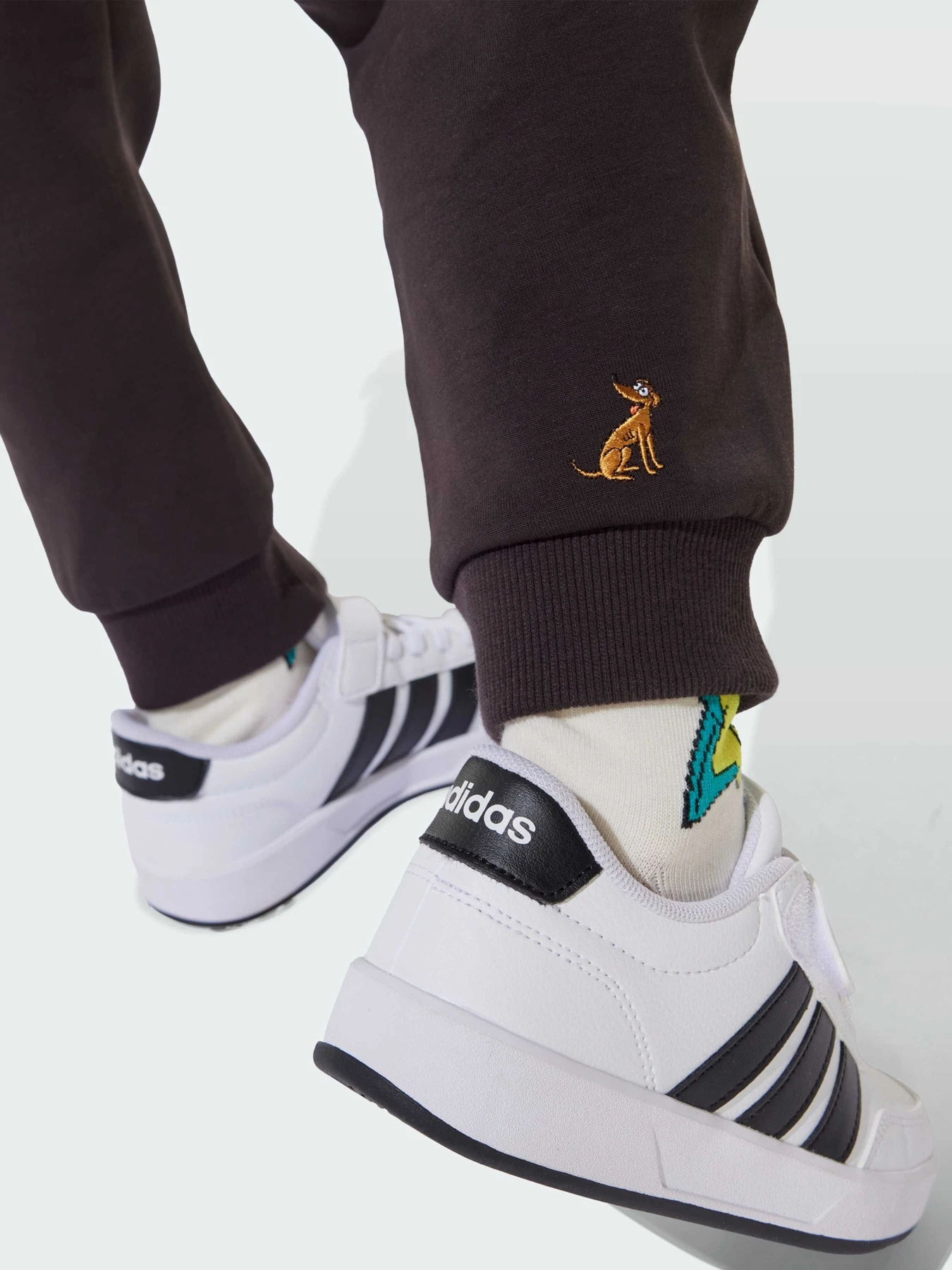 Брюки Adidas модель JL9199 Брюки Adidas модель JL9199 Фото