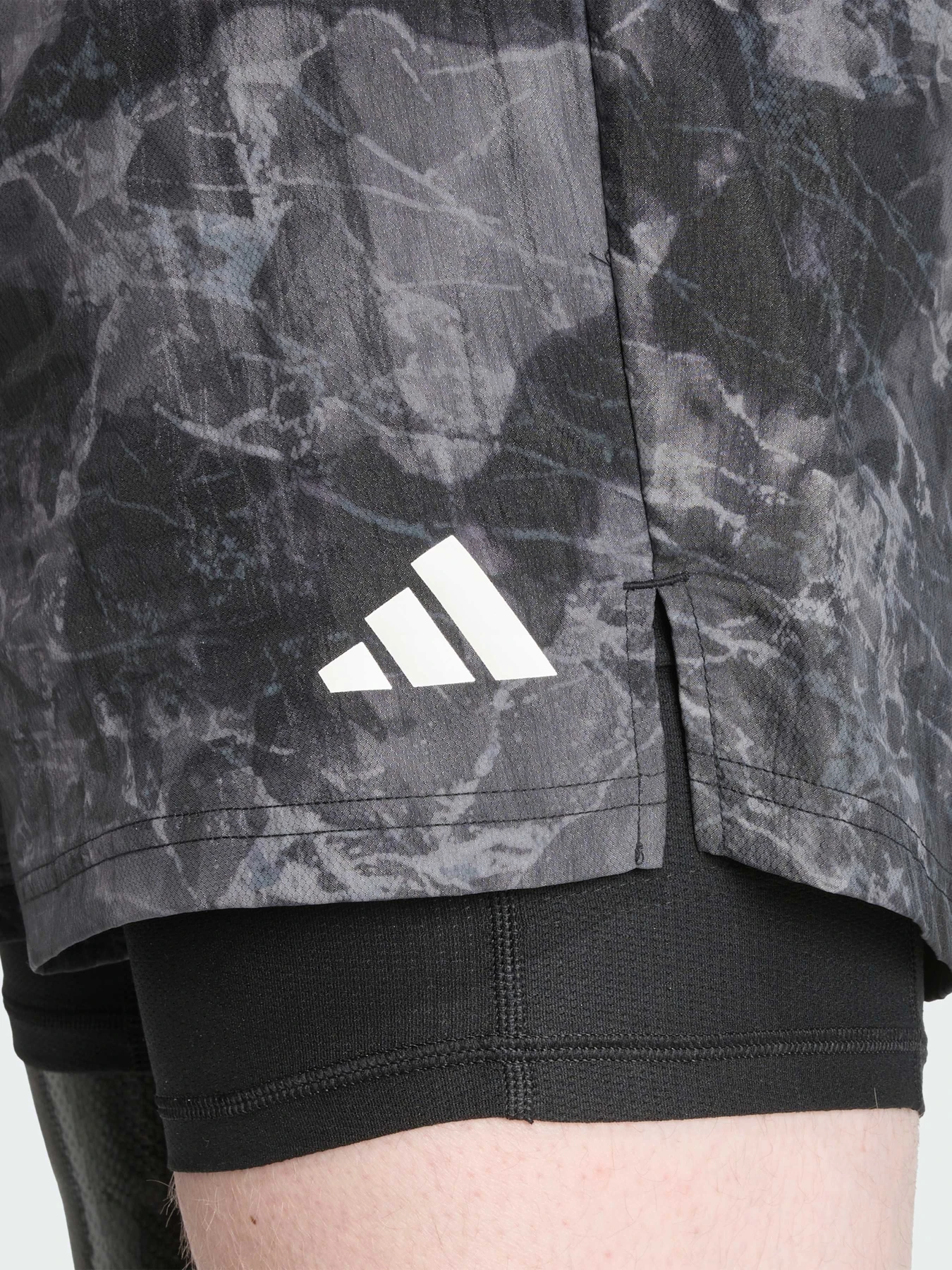Шорты Adidas модель JN9680 Шорты Adidas модель JN9680 Фото