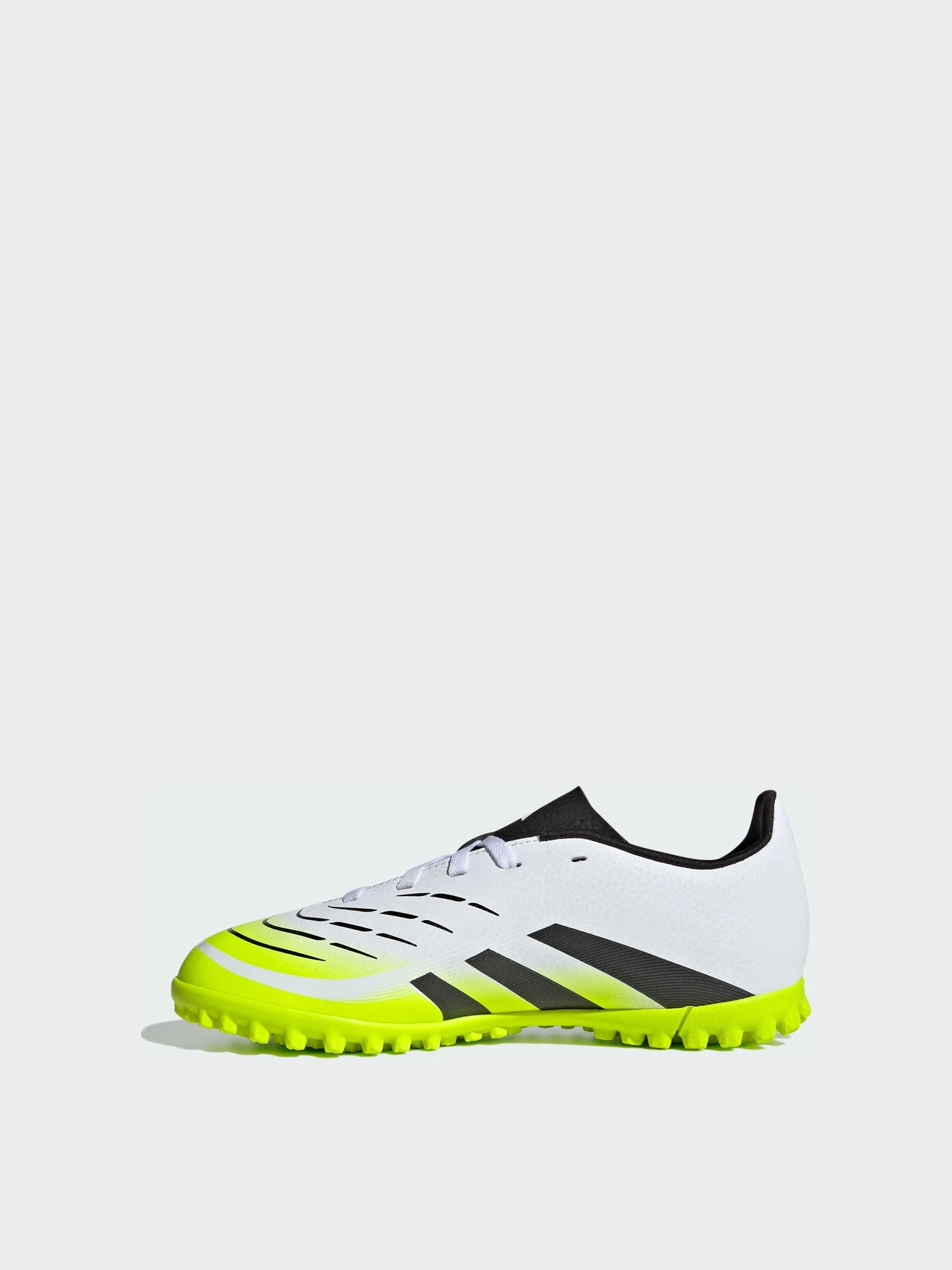 Кроссовки Adidas Predator модель JH8862 Кроссовки Adidas Predator модель JH8862 Фото