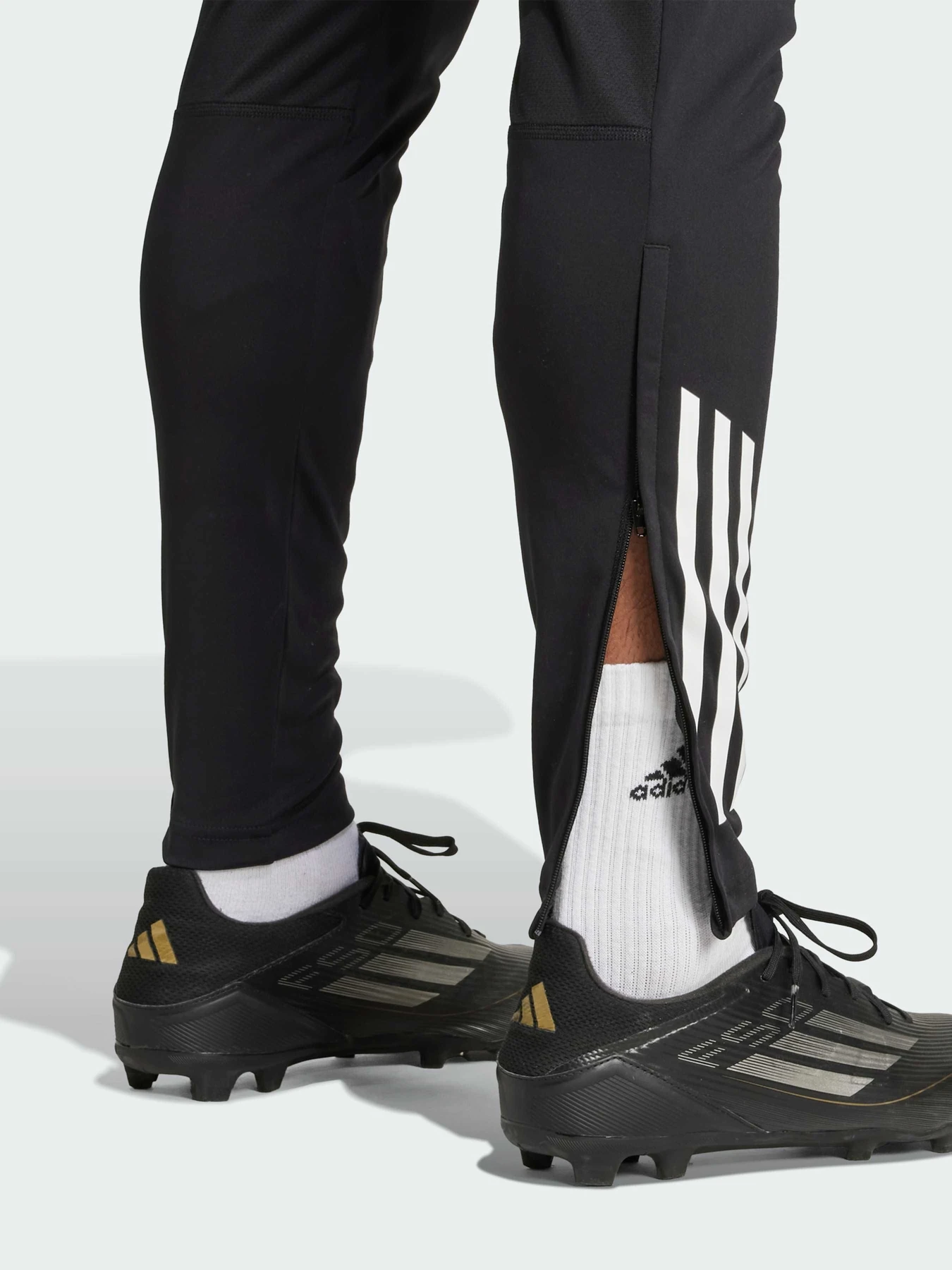 Брюки Adidas Tiro модель JP3118 Фото