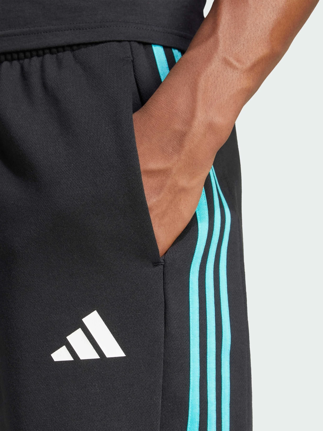 Шорты Adidas модель JV5429 Шорты Adidas модель JV5429 Фото