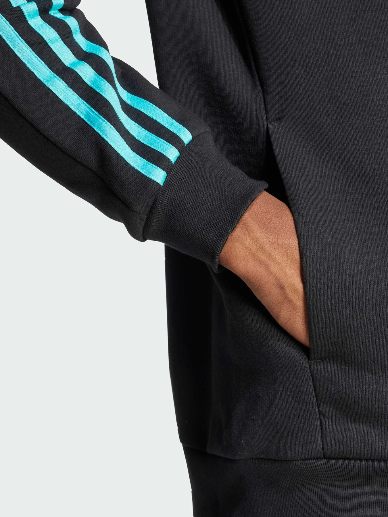 Худи и свитшоты Adidas модель JV5437 Худи и свитшоты Adidas модель JV5437 Фото