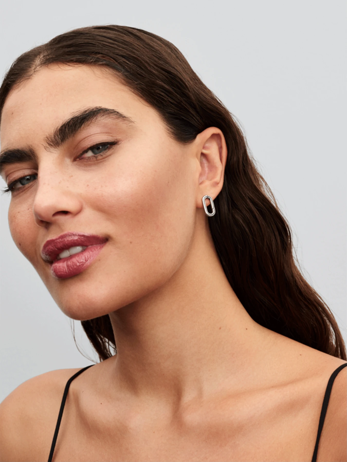 Серьги-гвоздики PANDORA модель 293856C00 Серьги-гвоздики PANDORA модель 293856C00 Фото