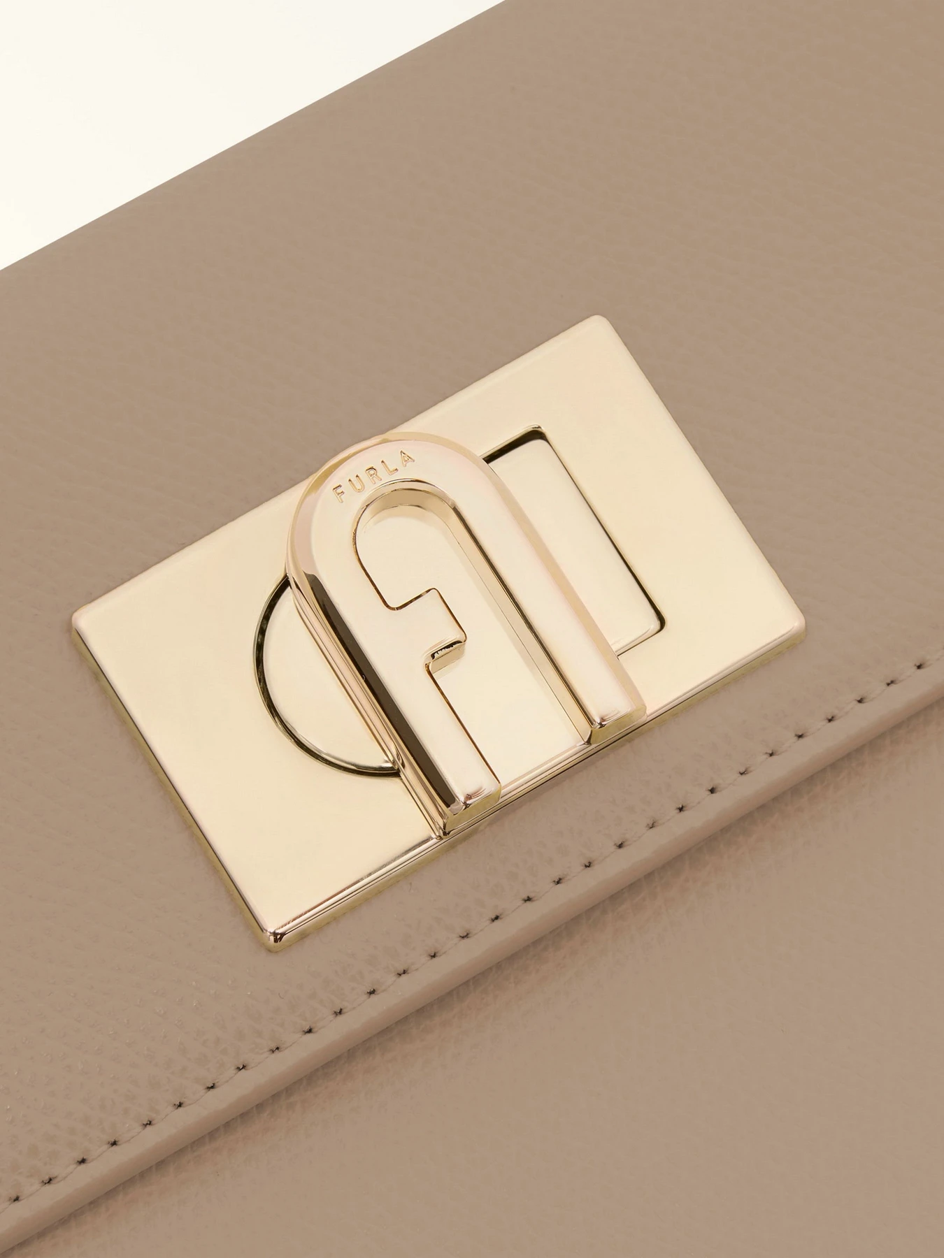 Сумки Furla модель WB00109ARE0002572S1007 Сумки Furla модель WB00109ARE0002572S1007 Фото