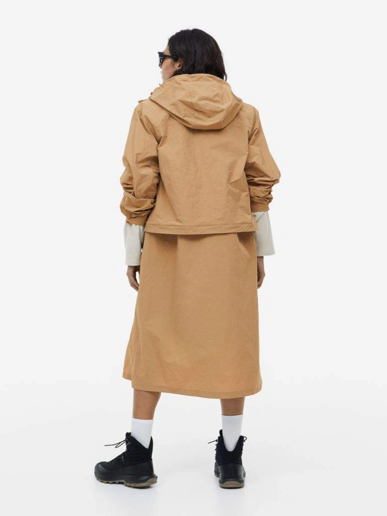 Пальта та плащі H&M модель 77928 Пальта та плащі H&M модель 77928 Фото