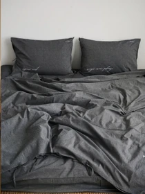Комплект постільної білизни з вареної бавовни графітового кольору з вишивкою "Я люблю спати... лише з тобою" LEVAN HOME модель 53477441100121 Фото