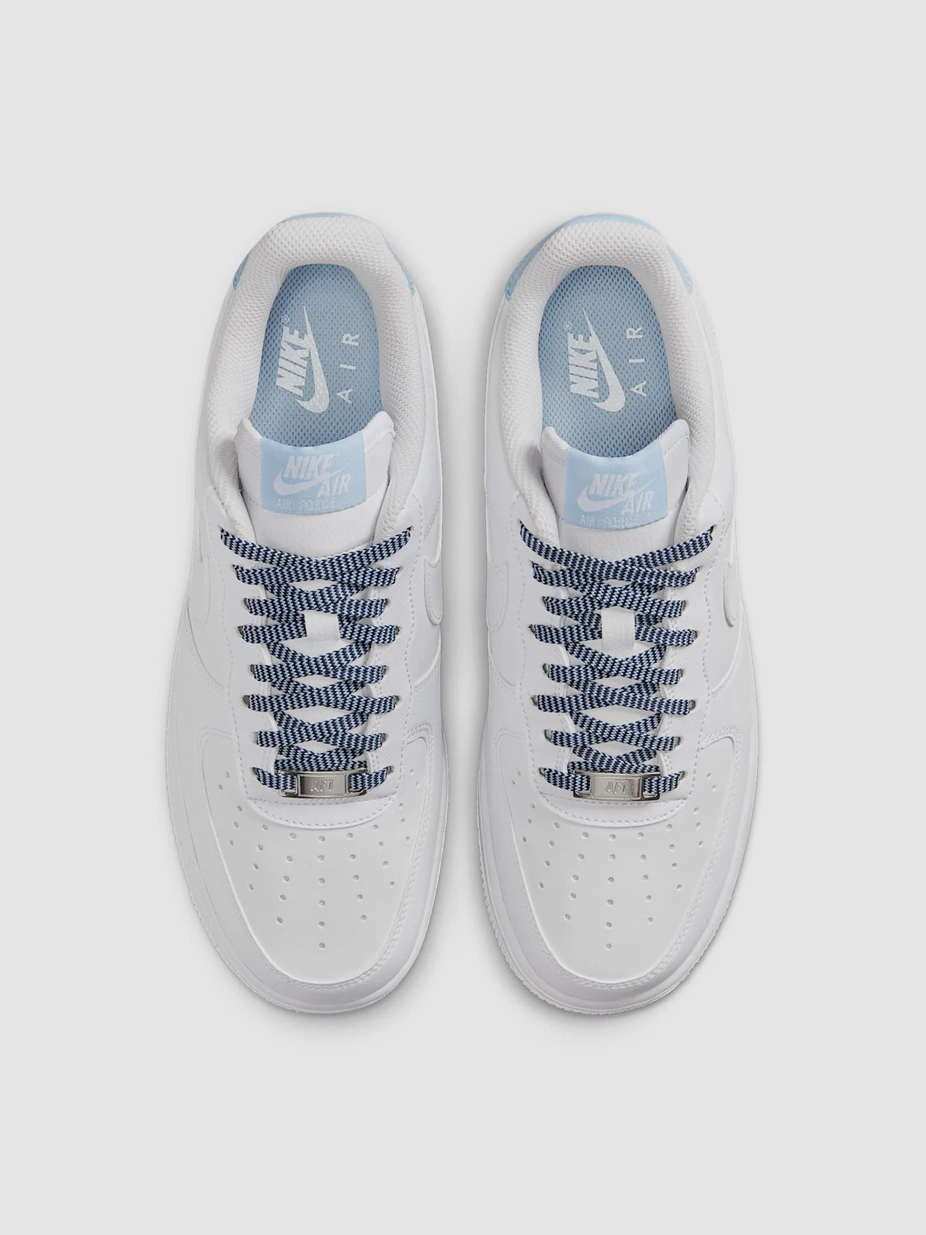 Кроссовки NIKE Air Force 1 '07 модель IB7167-101 Кроссовки NIKE Air Force 1 '07 модель IB7167-101 Фото
