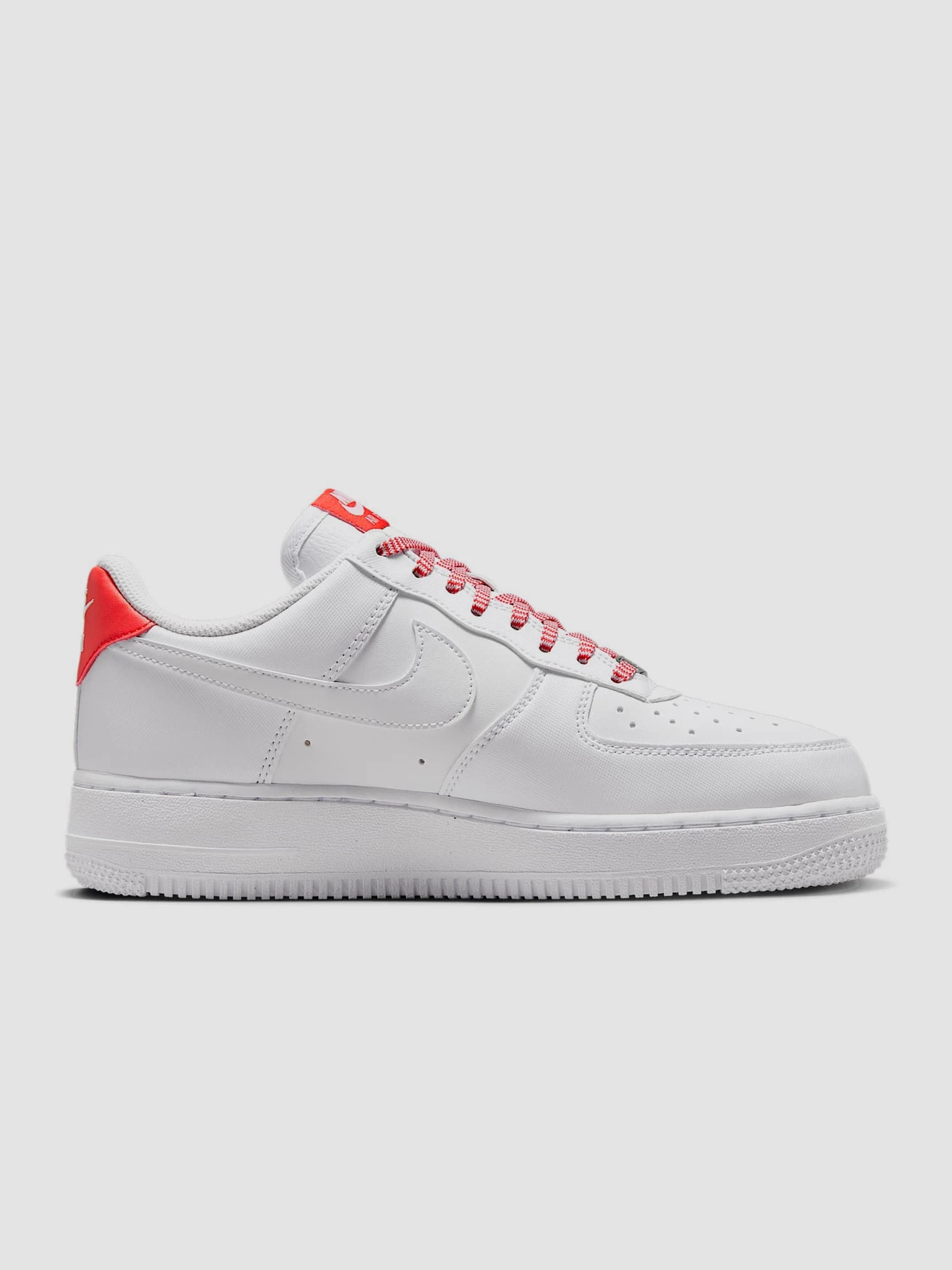 Кросівки NIKE Air Force 1 '07 модель IB7167-103 Кросівки NIKE Air Force 1 '07 модель IB7167-103 Фото