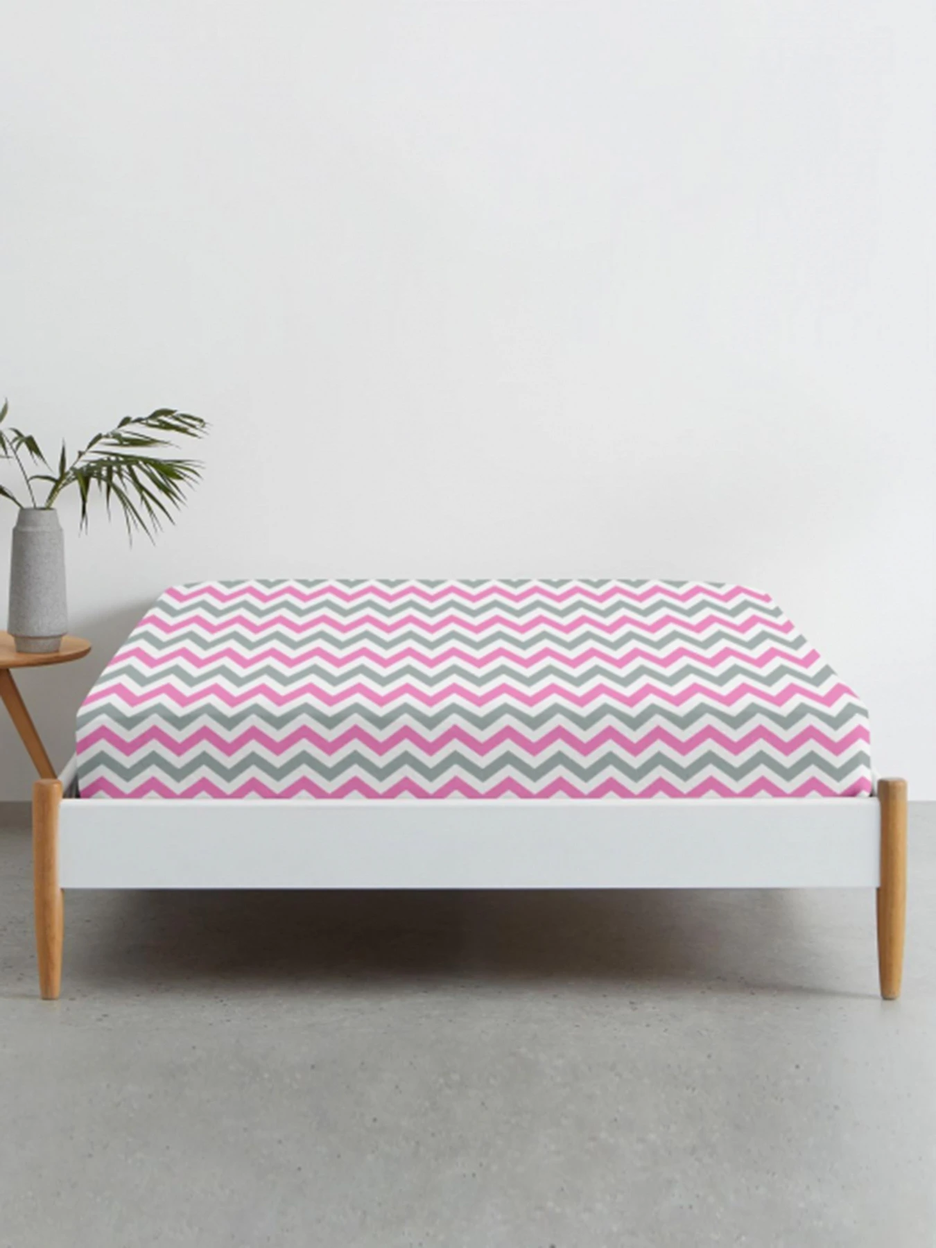 Простынь на резинке ранфорс GREY ZIGZAG Cosas модель ZigGreyRose_100x200x20 Фото