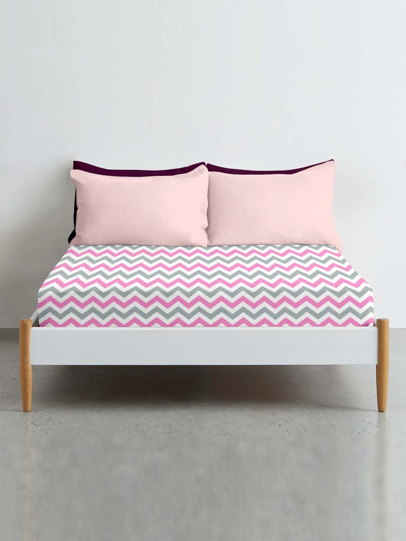 Простынь на резинке ранфорс GREY ZIGZAG Cosas модель ZigGreyRose_100x200x20 Фото