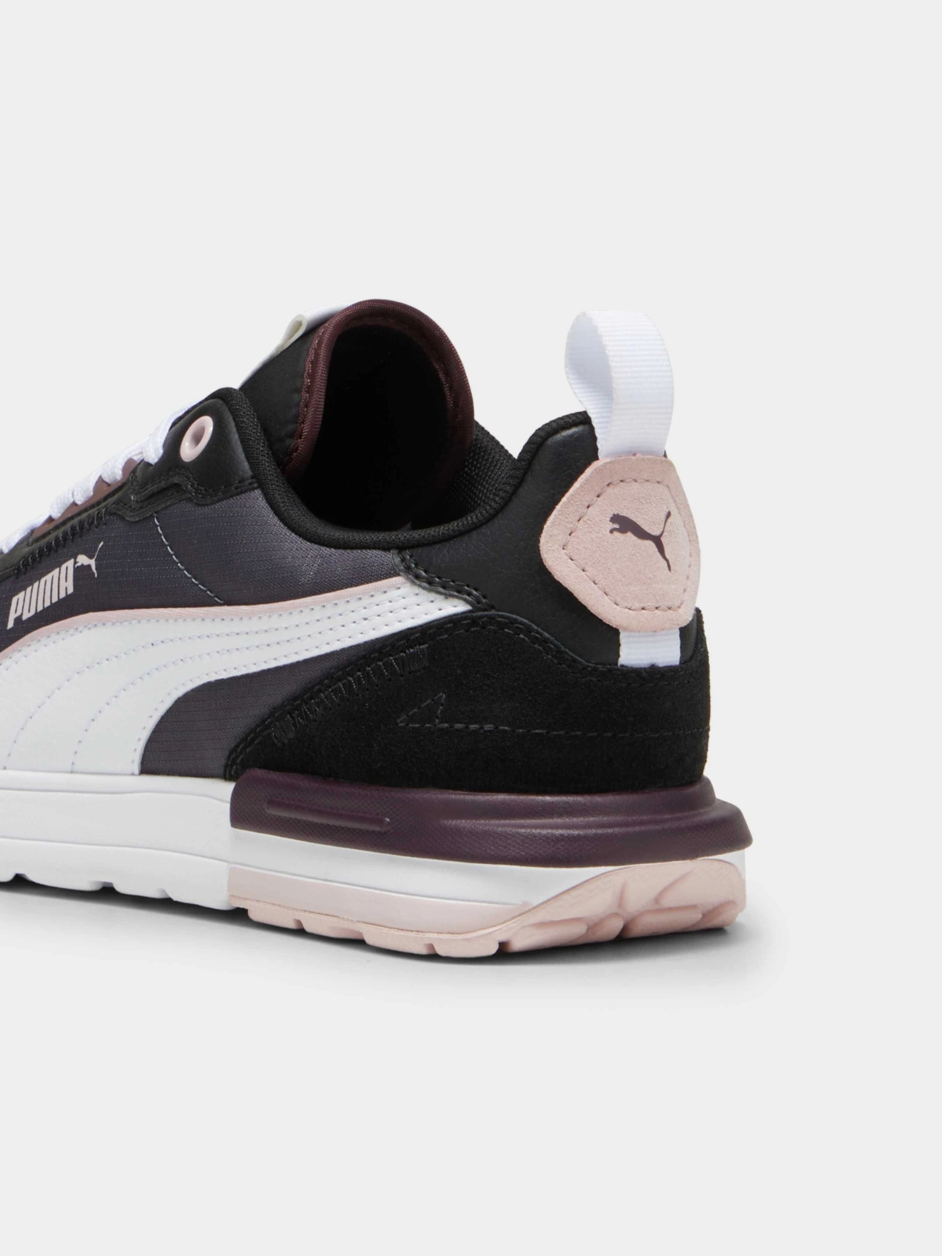 Кроссовки PUMA R22 модель 383462 Кроссовки PUMA R22 модель 383462 Фото
