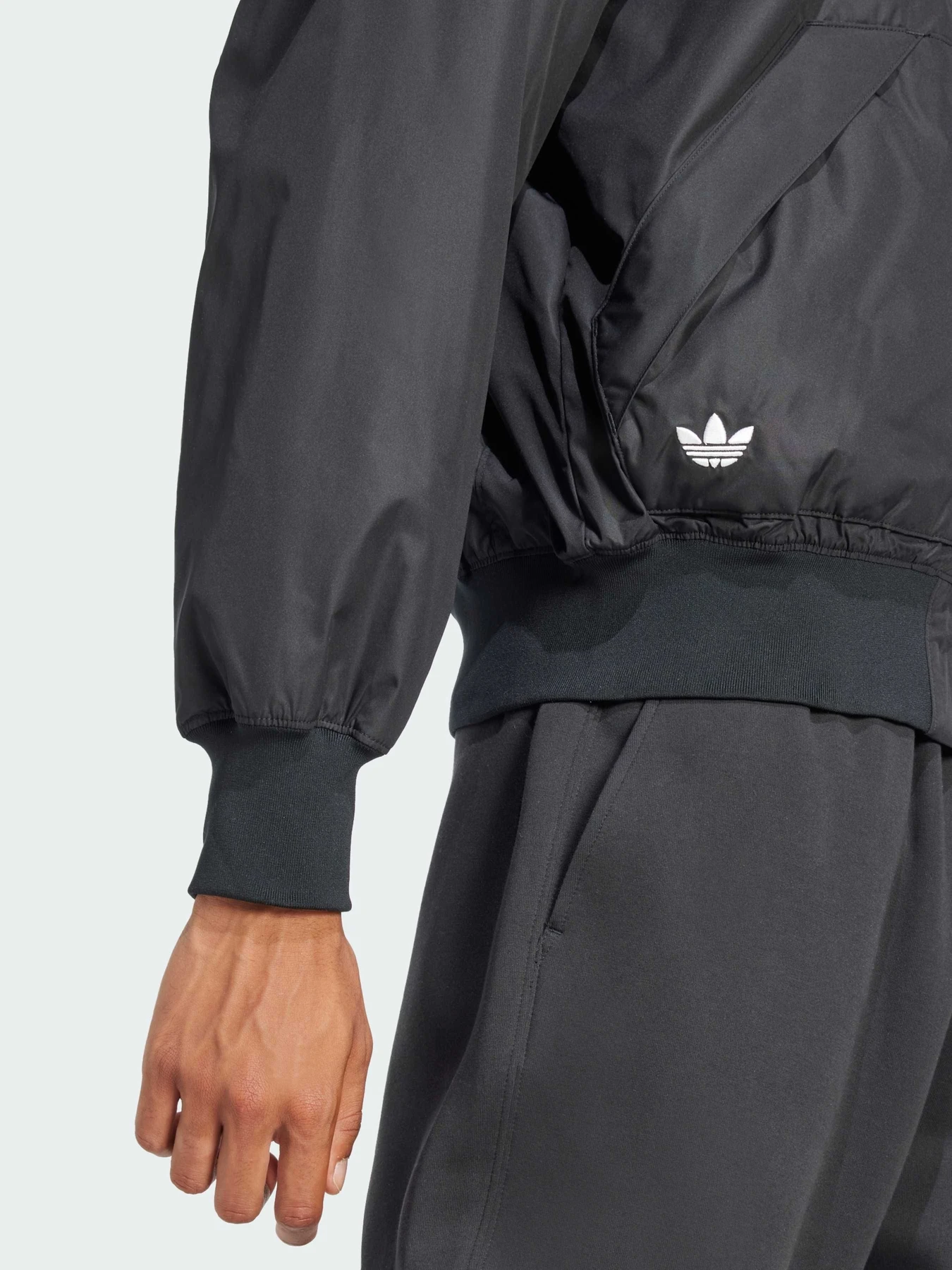 Куртки и дубленки Adidas Adicolor модель JC9908 Куртки и дубленки Adidas Adicolor модель JC9908 Фото