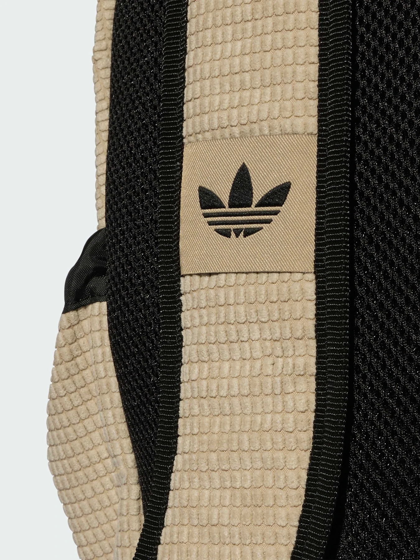 Рюкзаки Adidas модель JW1186 Рюкзаки Adidas модель JW1186 Фото