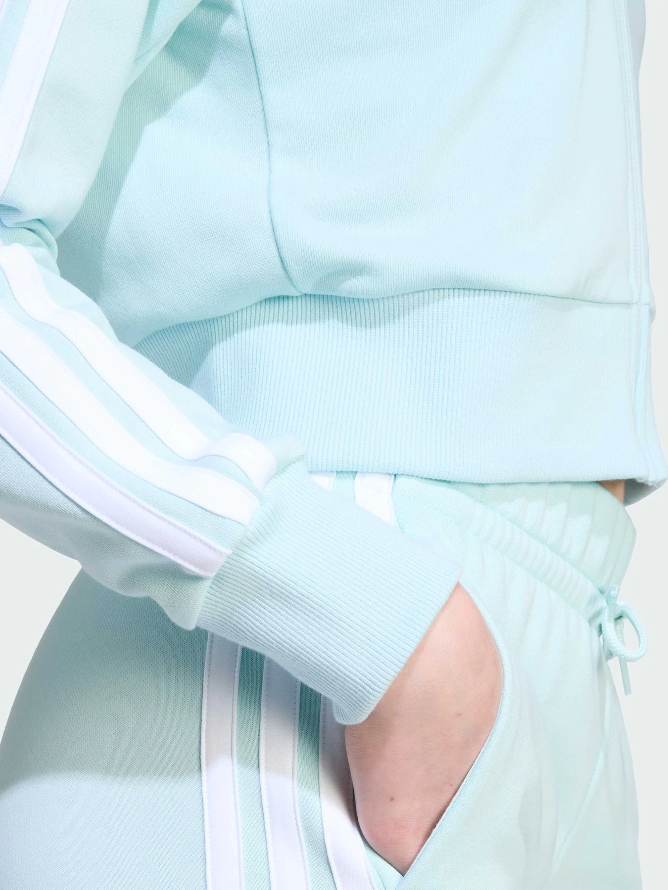 Худі та світшоти Adidas модель JY4984 Худі та світшоти Adidas модель JY4984 Фото
