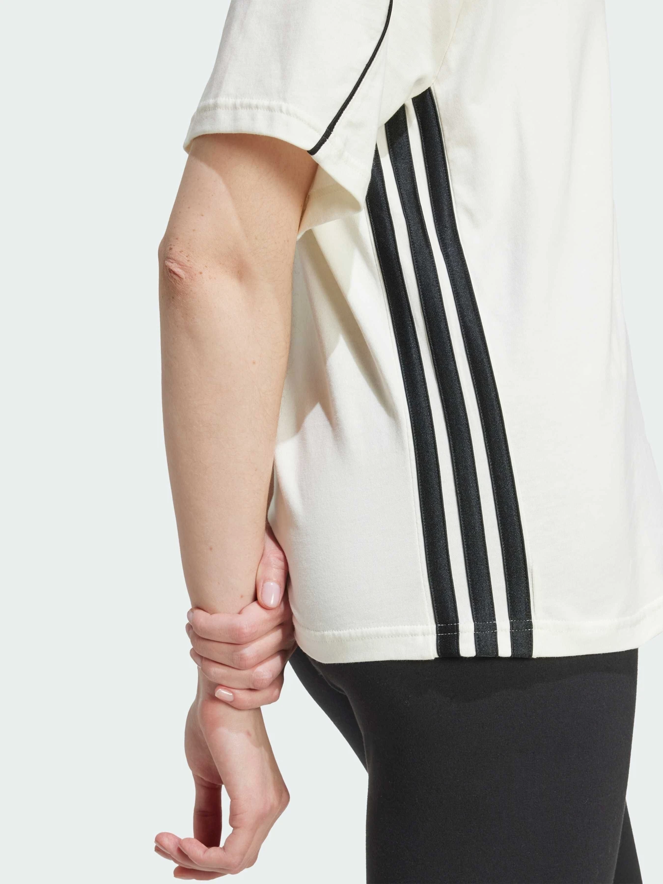 Футболки і поло Adidas 3 Stripes модель JW0450 Футболки і поло Adidas 3 Stripes модель JW0450 Фото