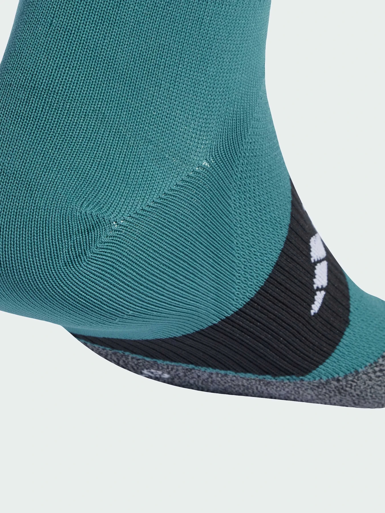 Носки и гольфы Adidas модель JZ7999 Носки и гольфы Adidas модель JZ7999 Фото