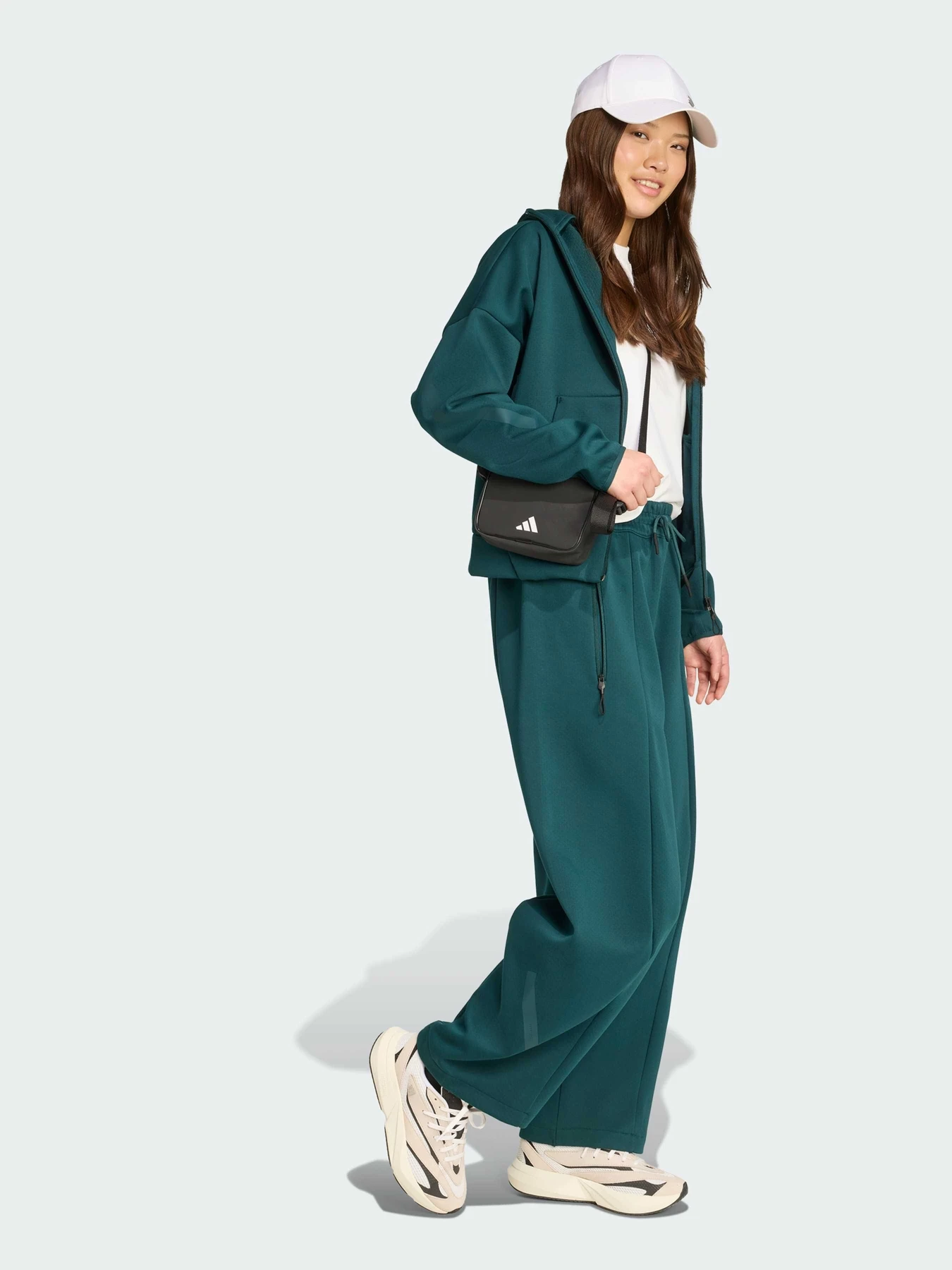 Брюки Adidas ZNE модель JW7771 Фото