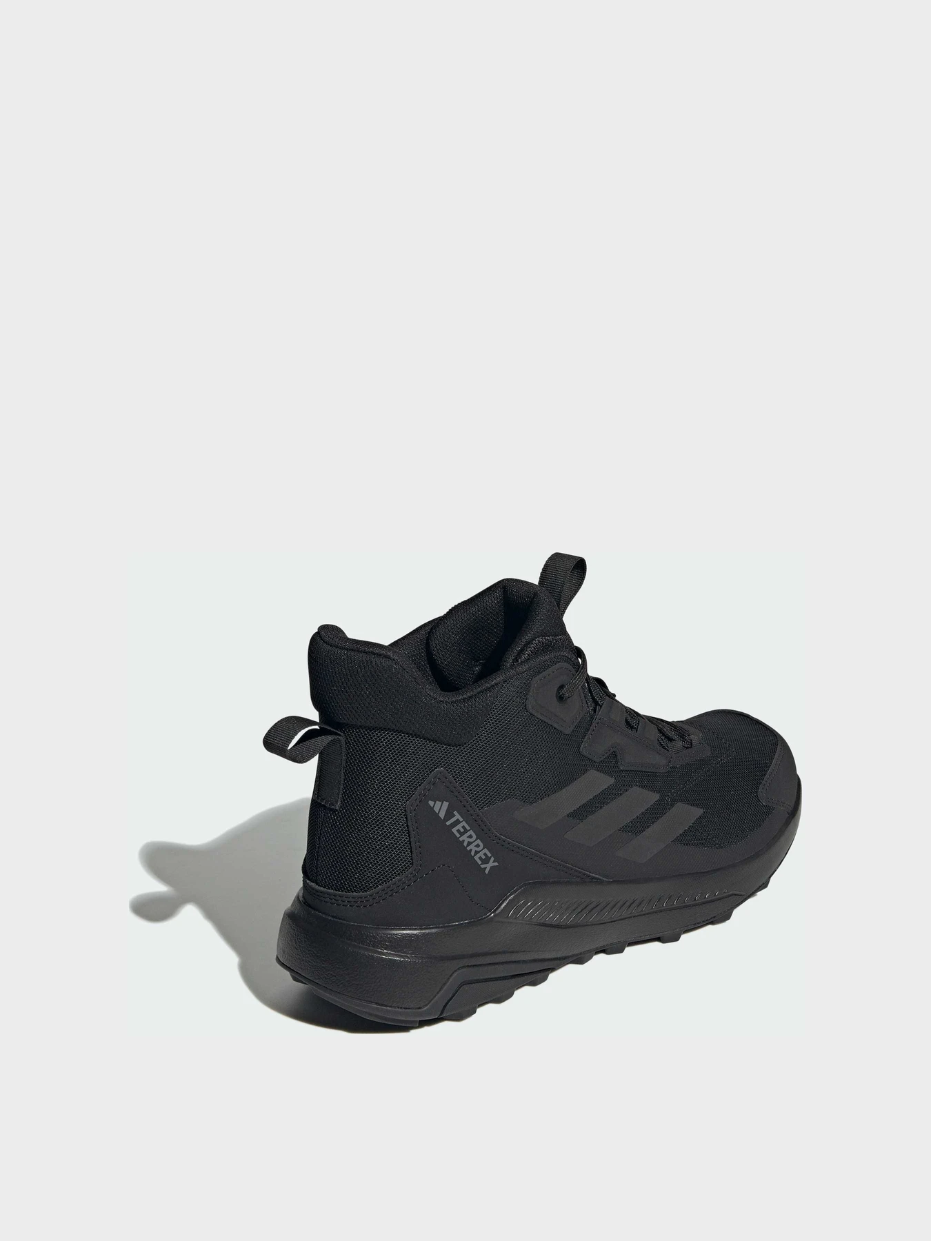 Ботинки и сапоги Adidas модель IE1473 Ботинки и сапоги Adidas модель IE1473 Фото