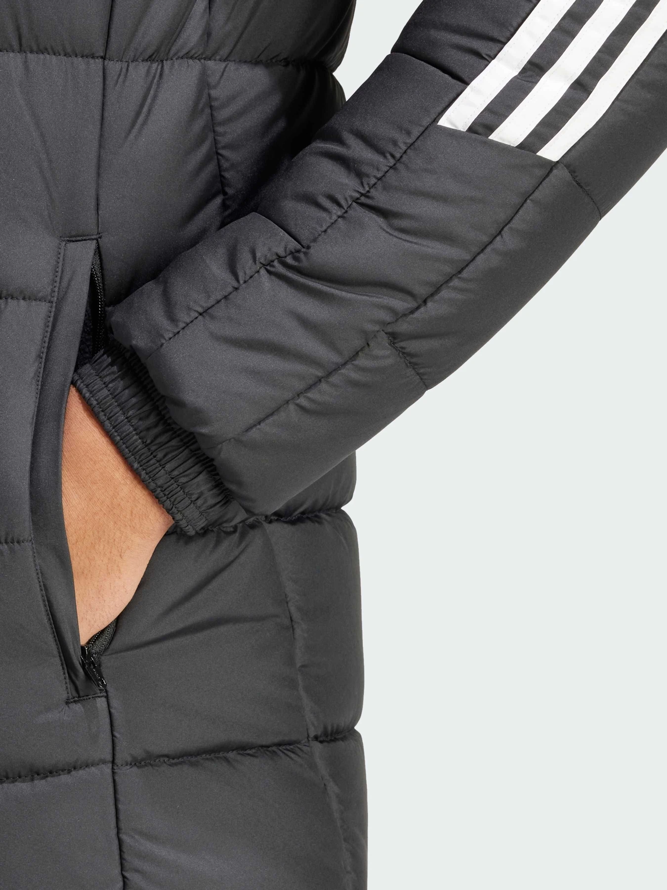 Куртки и дубленки Adidas Tiro модель IJ7389 Куртки и дубленки Adidas Tiro модель IJ7389 Фото