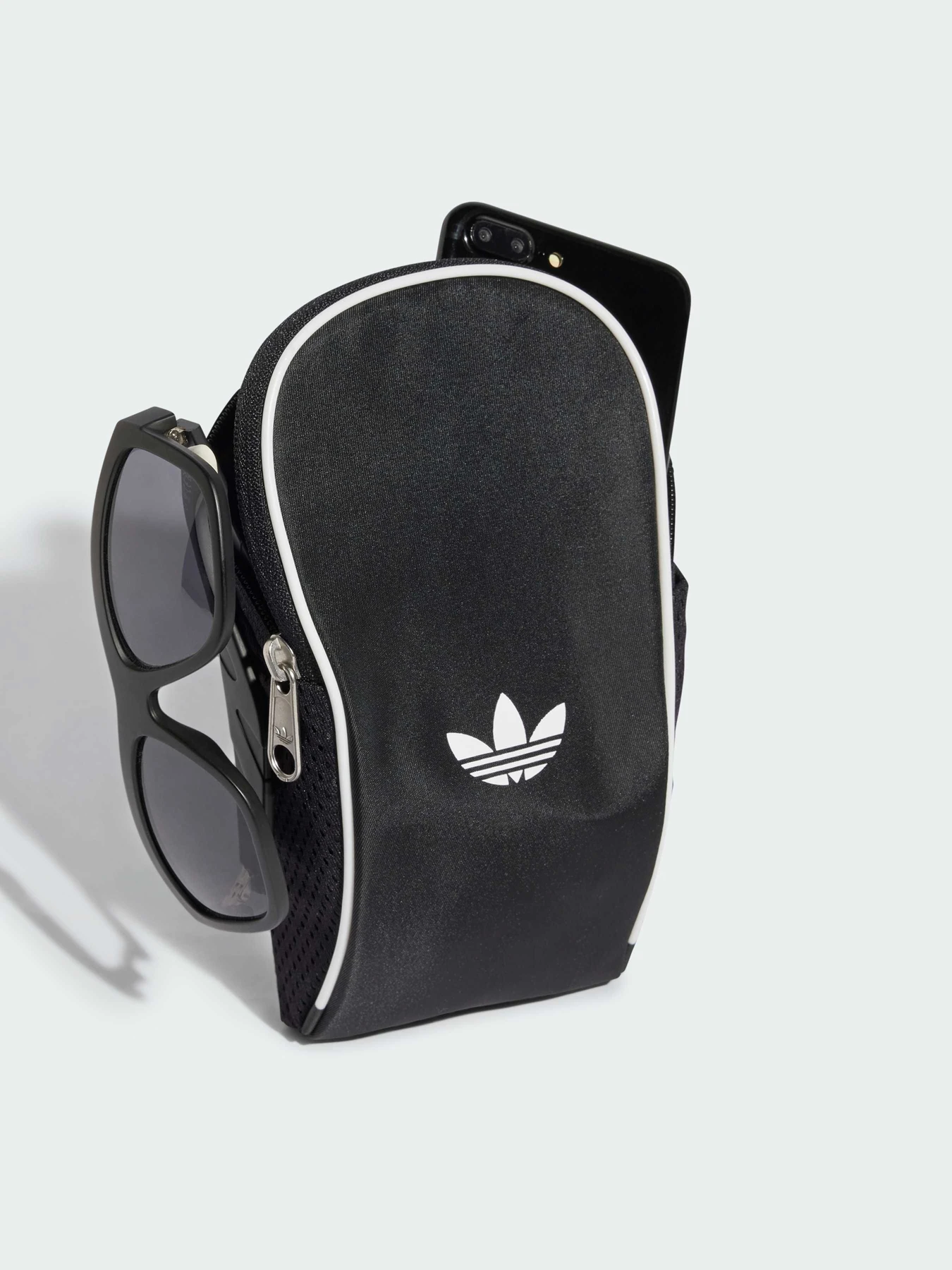 Сумки Adidas модель JD5570 Фото