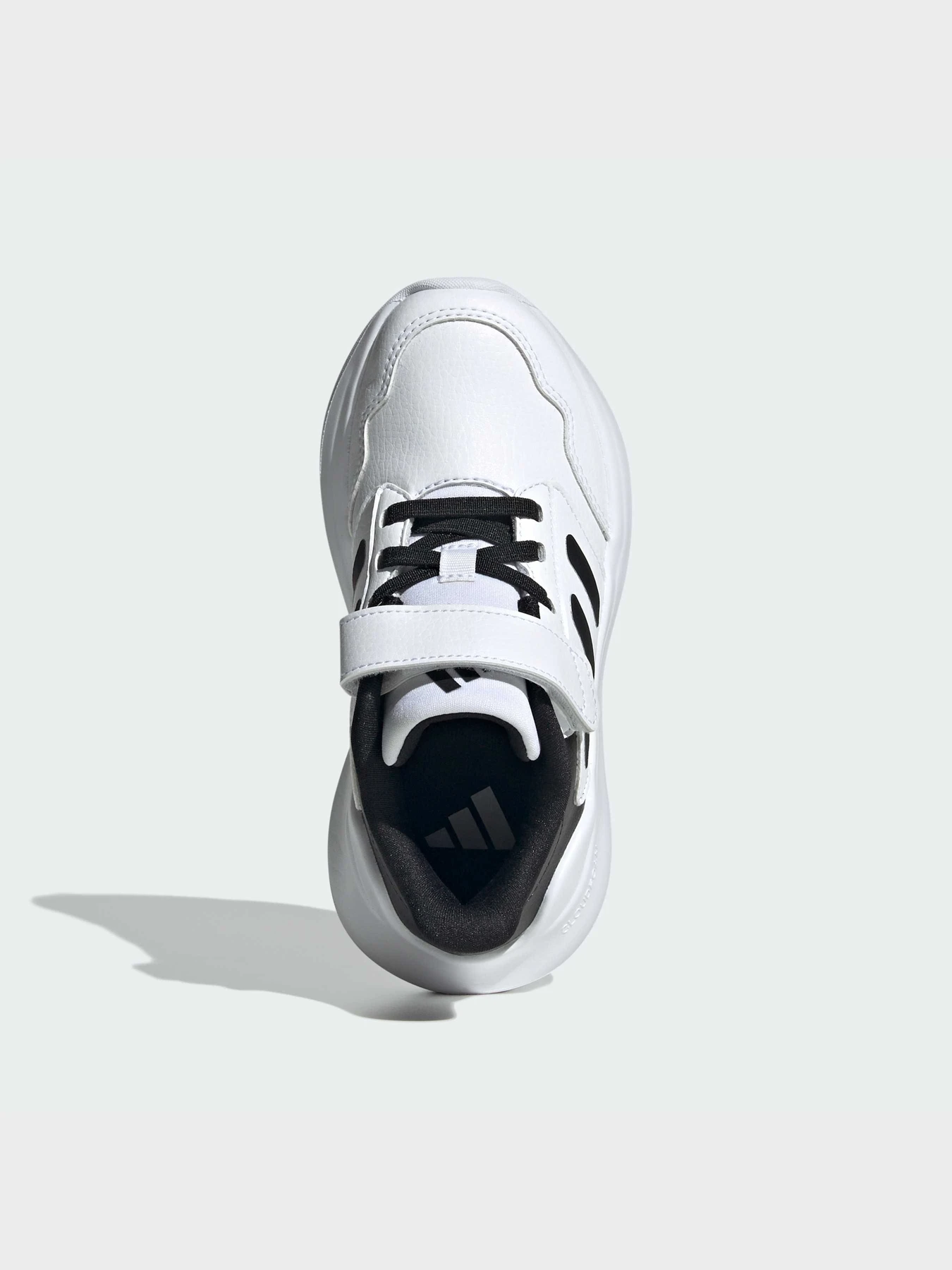 Кроссовки Adidas модель JH8606 Кроссовки Adidas модель JH8606 Фото