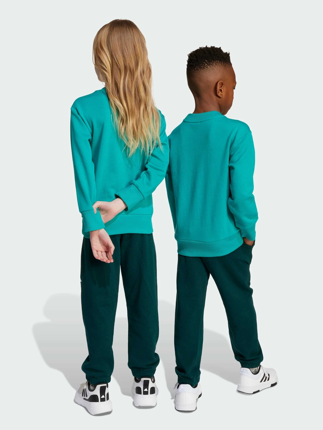 Костюмы Adidas модель JW2436 Костюмы Adidas модель JW2436 Фото