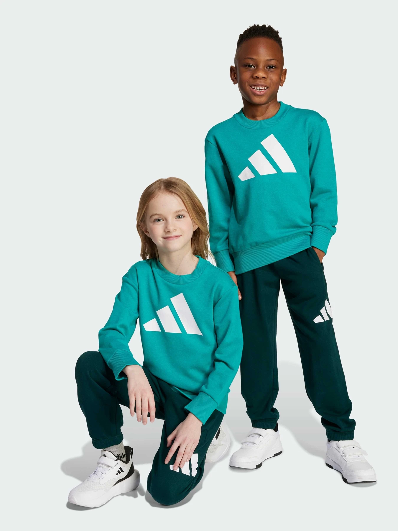 Костюмы Adidas модель JW2436 Костюмы Adidas модель JW2436 Фото