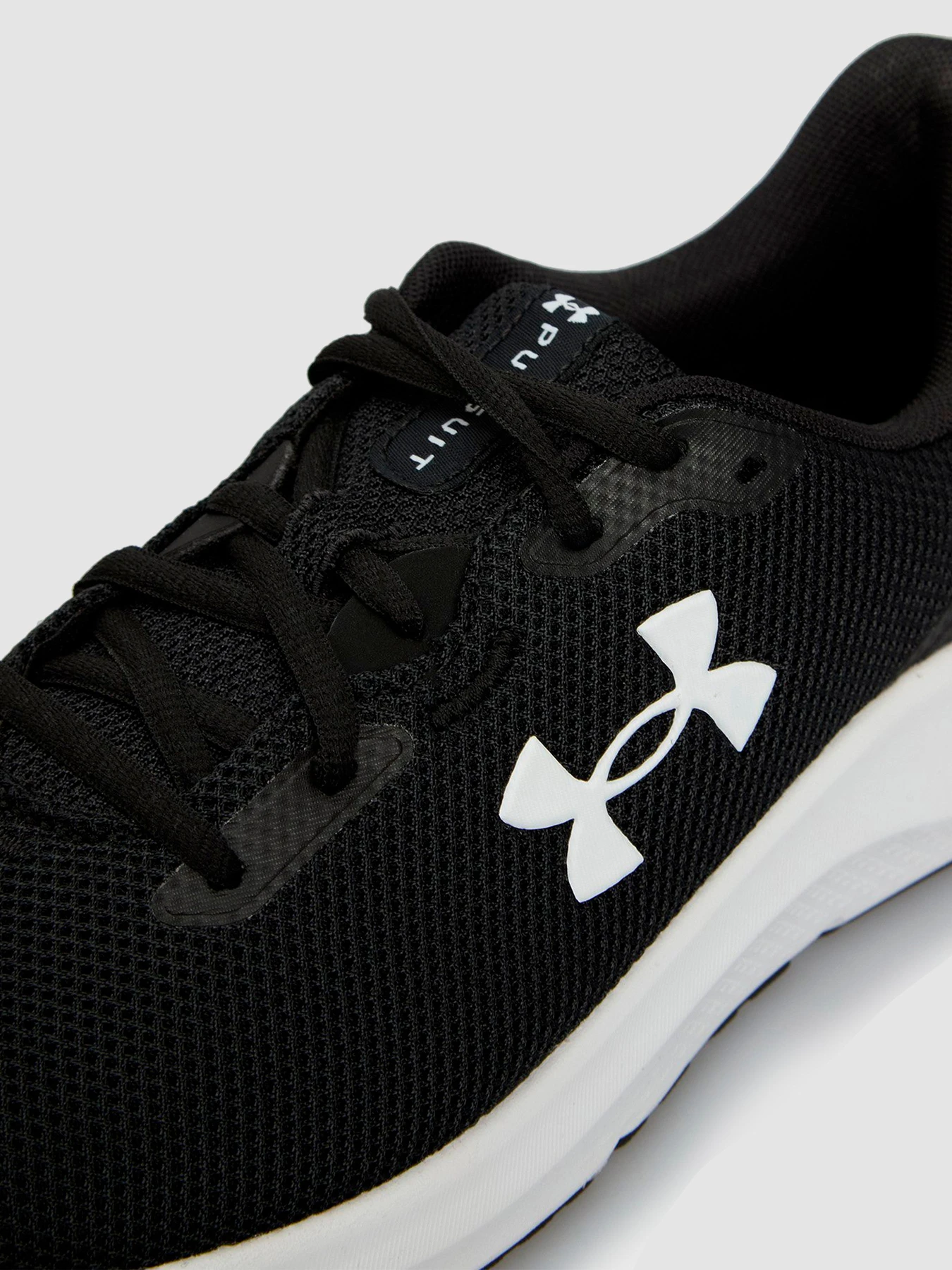 Кросівки Under Armour Charged Pursuit 4 модель 3028254-001 Фото