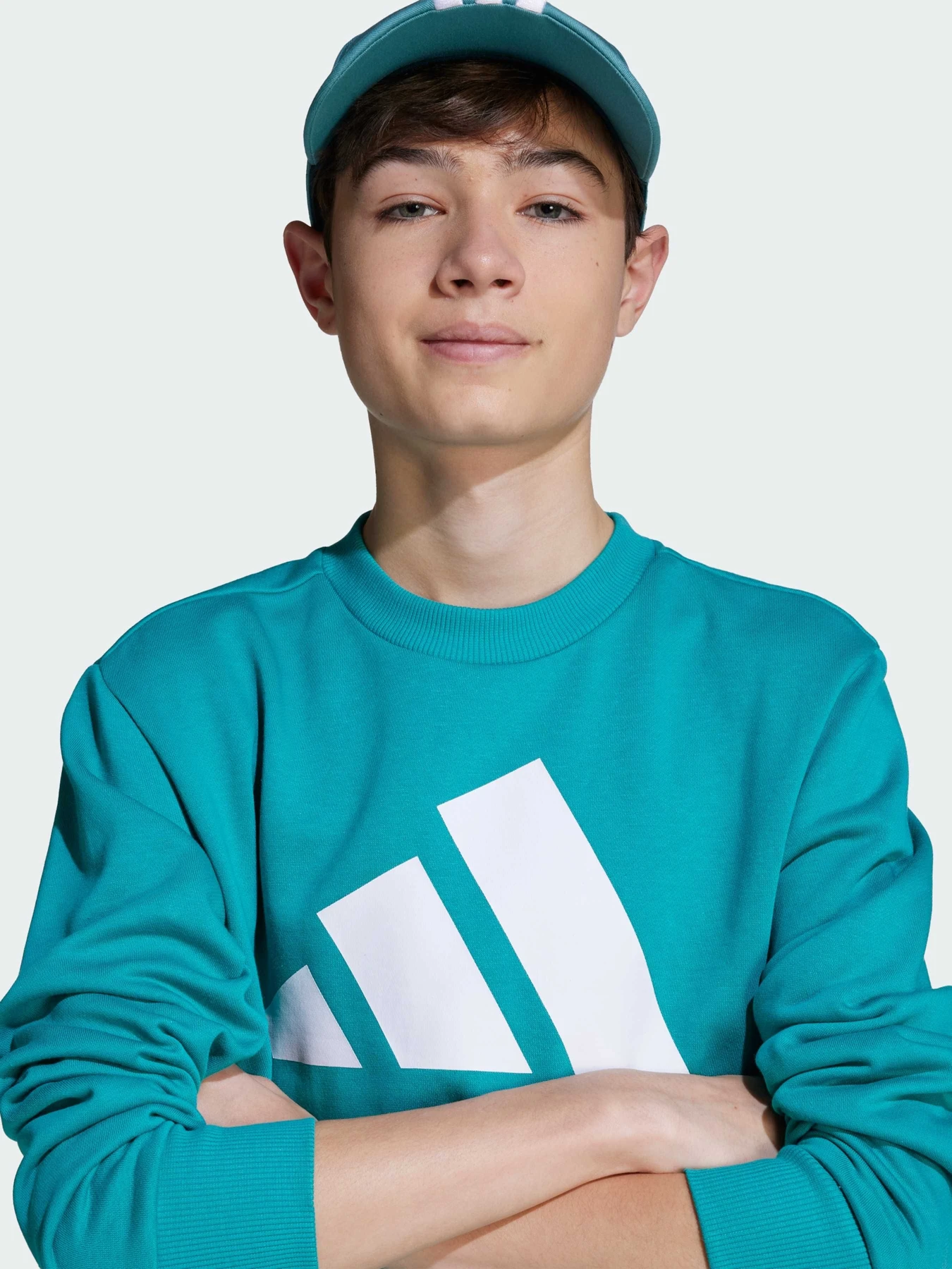 Костюмы Adidas модель JV9938 Костюмы Adidas модель JV9938 Фото