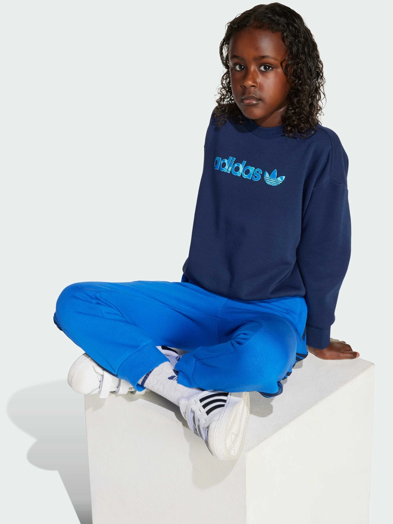 Костюмы Adidas модель JV7671 Костюмы Adidas модель JV7671 Фото