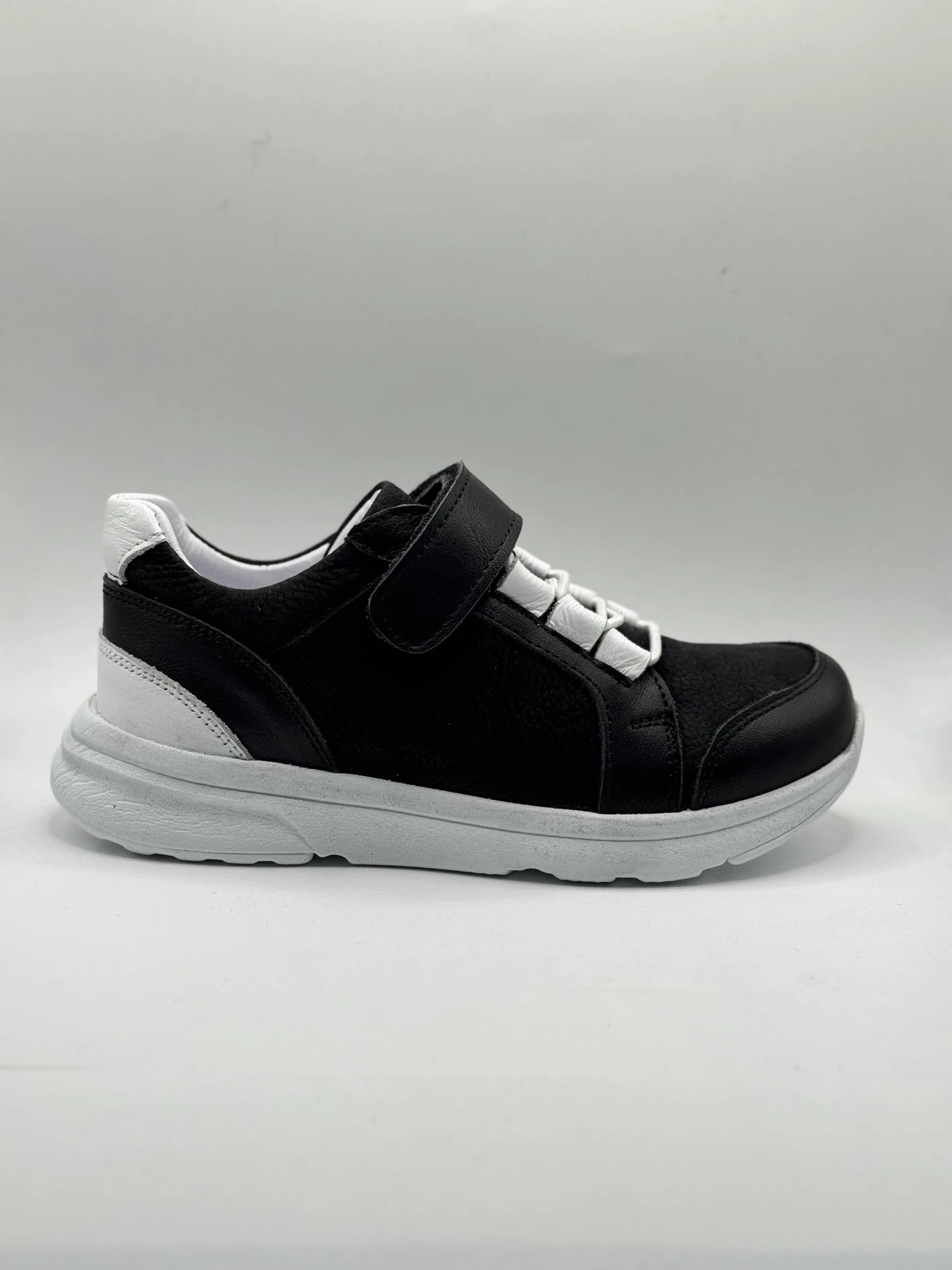 Кроссовки Perlina модель 53black25 Кроссовки Perlina модель 53black25 Фото