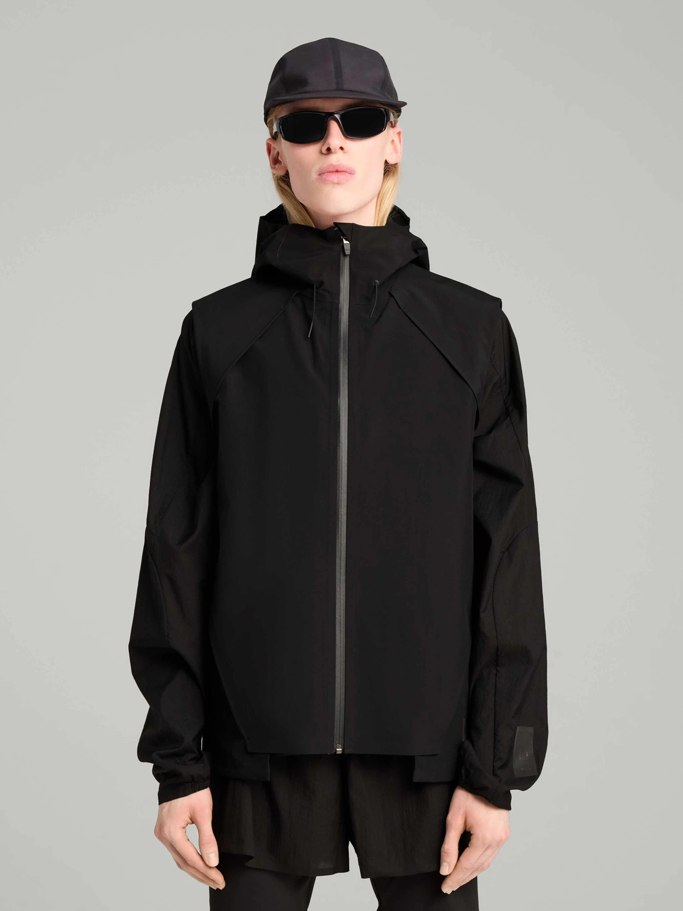 Куртки и дубленки PUMA x Heliot Emil Vest модель 629488 Фото