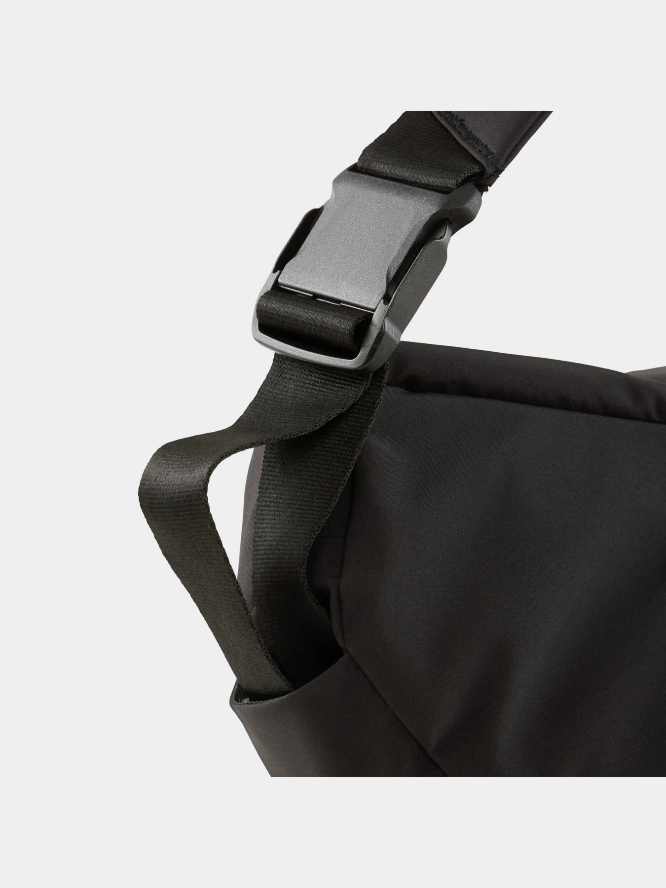 Сумки PUMA x Heliot Emil Sling Bag модель 091208 Сумки PUMA x Heliot Emil Sling Bag модель 091208 Фото