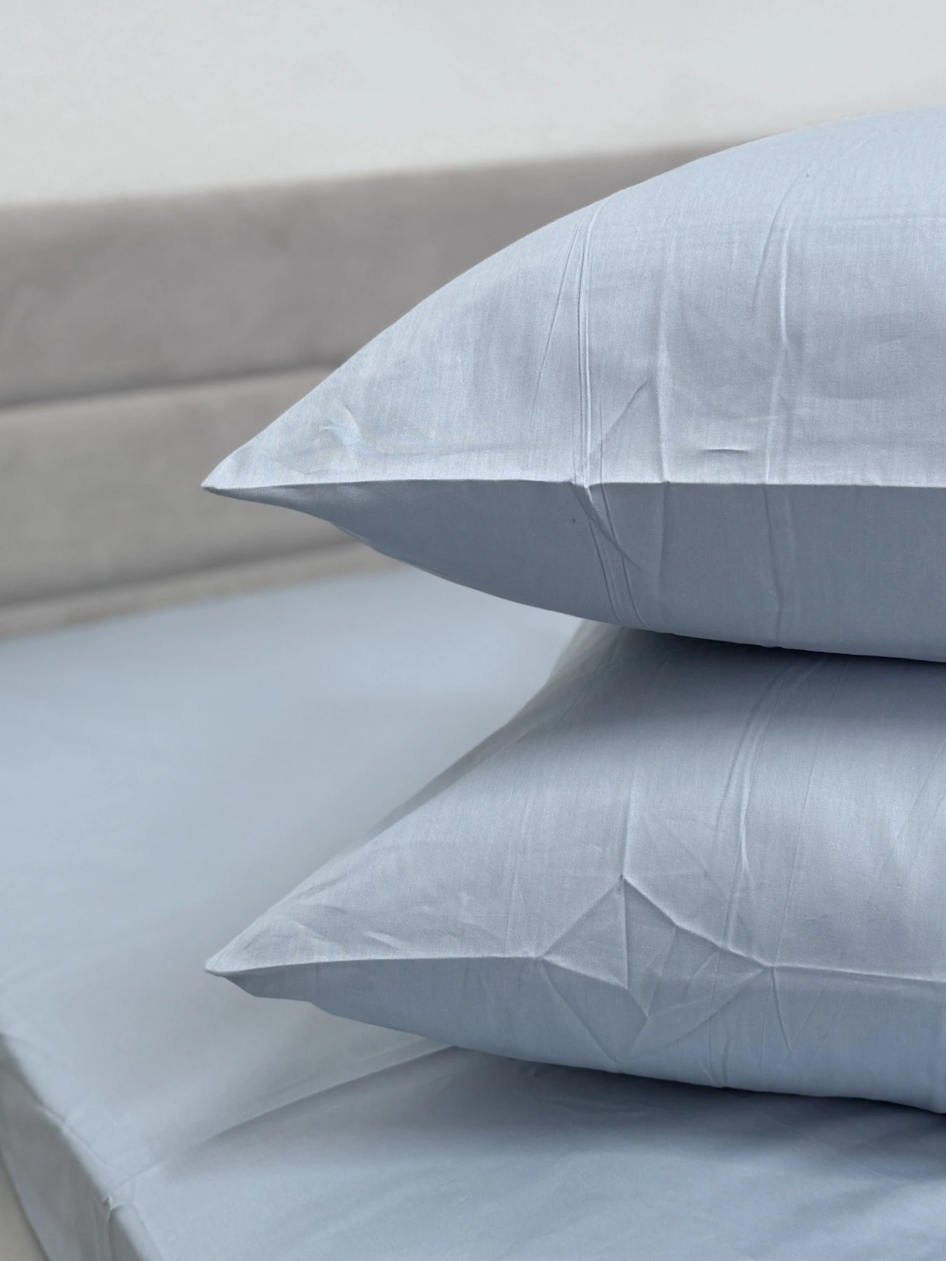 Комплект наволочек из сатина 2 шт. голубого цвета Pearl Blue Ecotton модель 24735 Комплект наволочек из сатина 2 шт. голубого цвета Pearl Blue Ecotton модель 24735 Фото