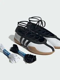 Туфли и лоферы Adidas модель JR7030 Фото
