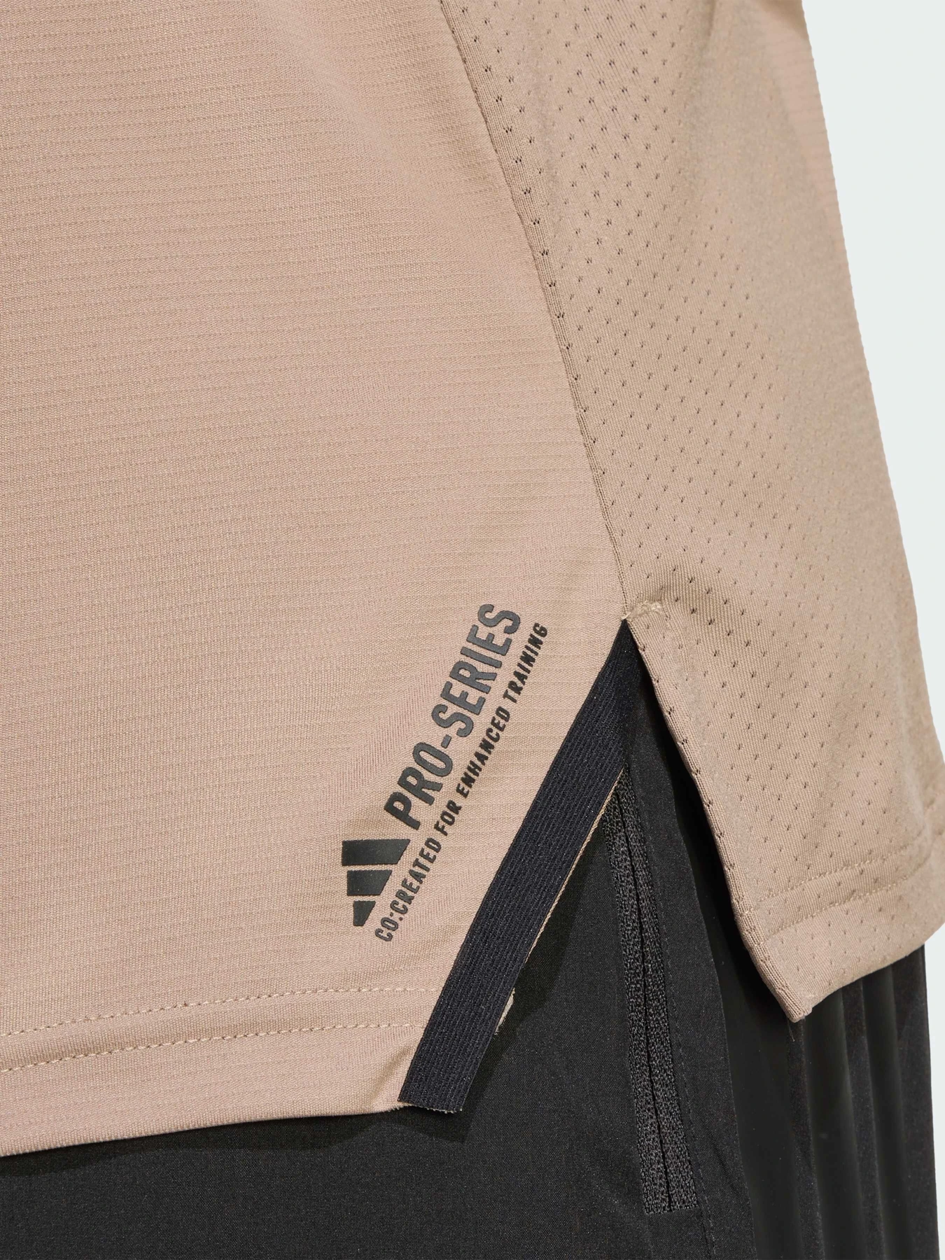 Футболки и поло Adidas модель JY2943 Футболки и поло Adidas модель JY2943 Фото